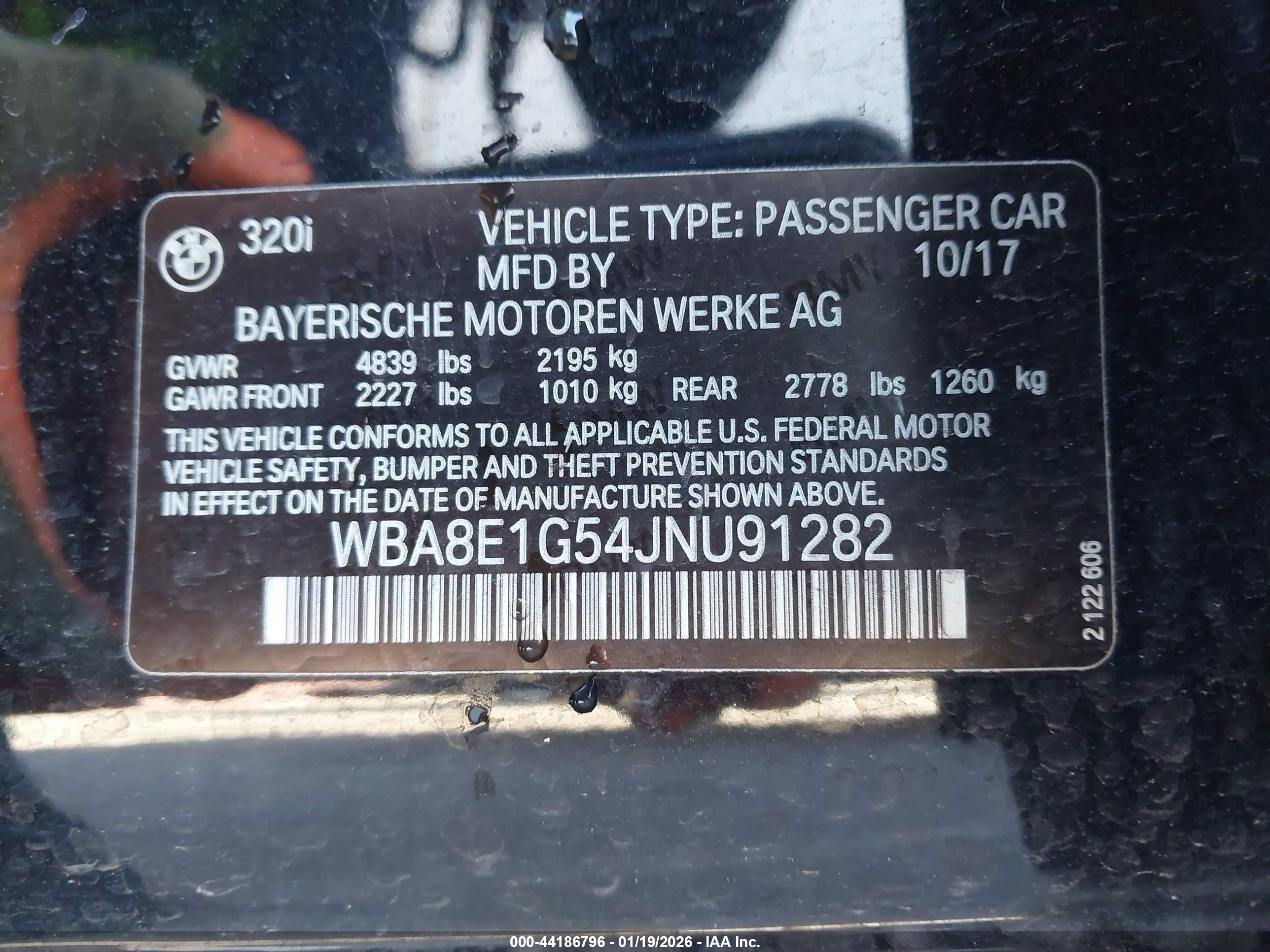 BMW 320I image 9