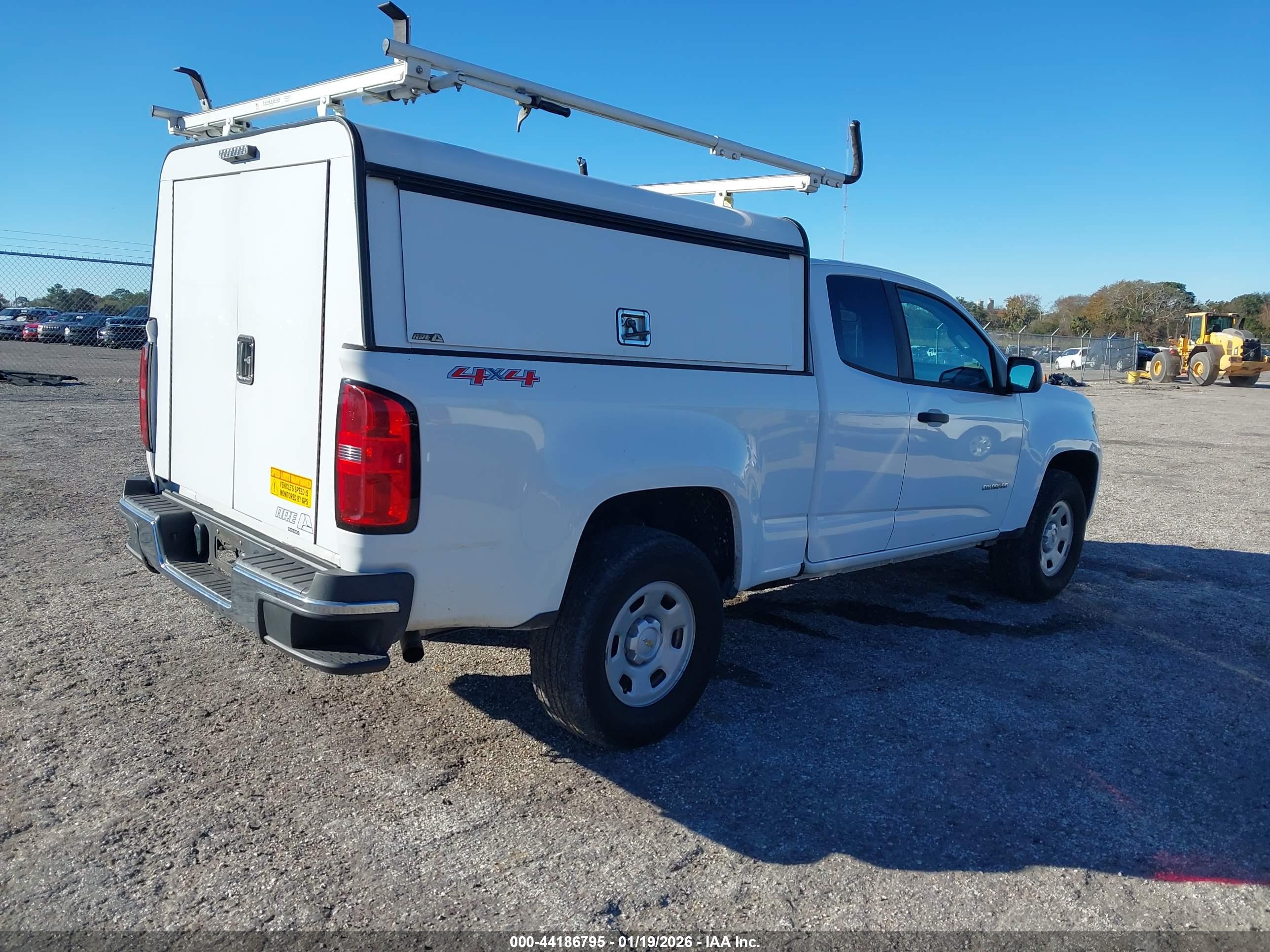 CHEVROLET COLORADO image 4