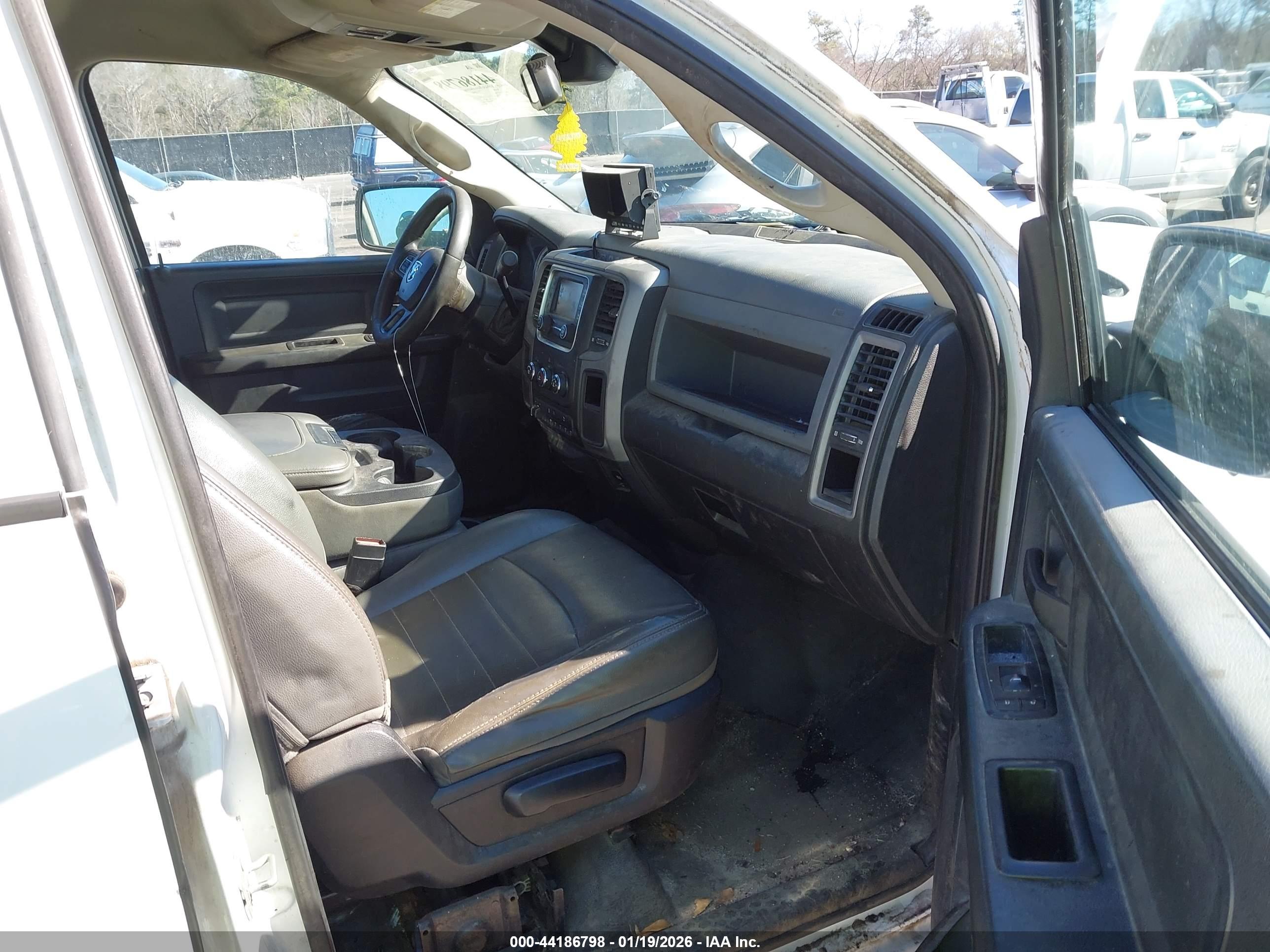 RAM 2500 image 5