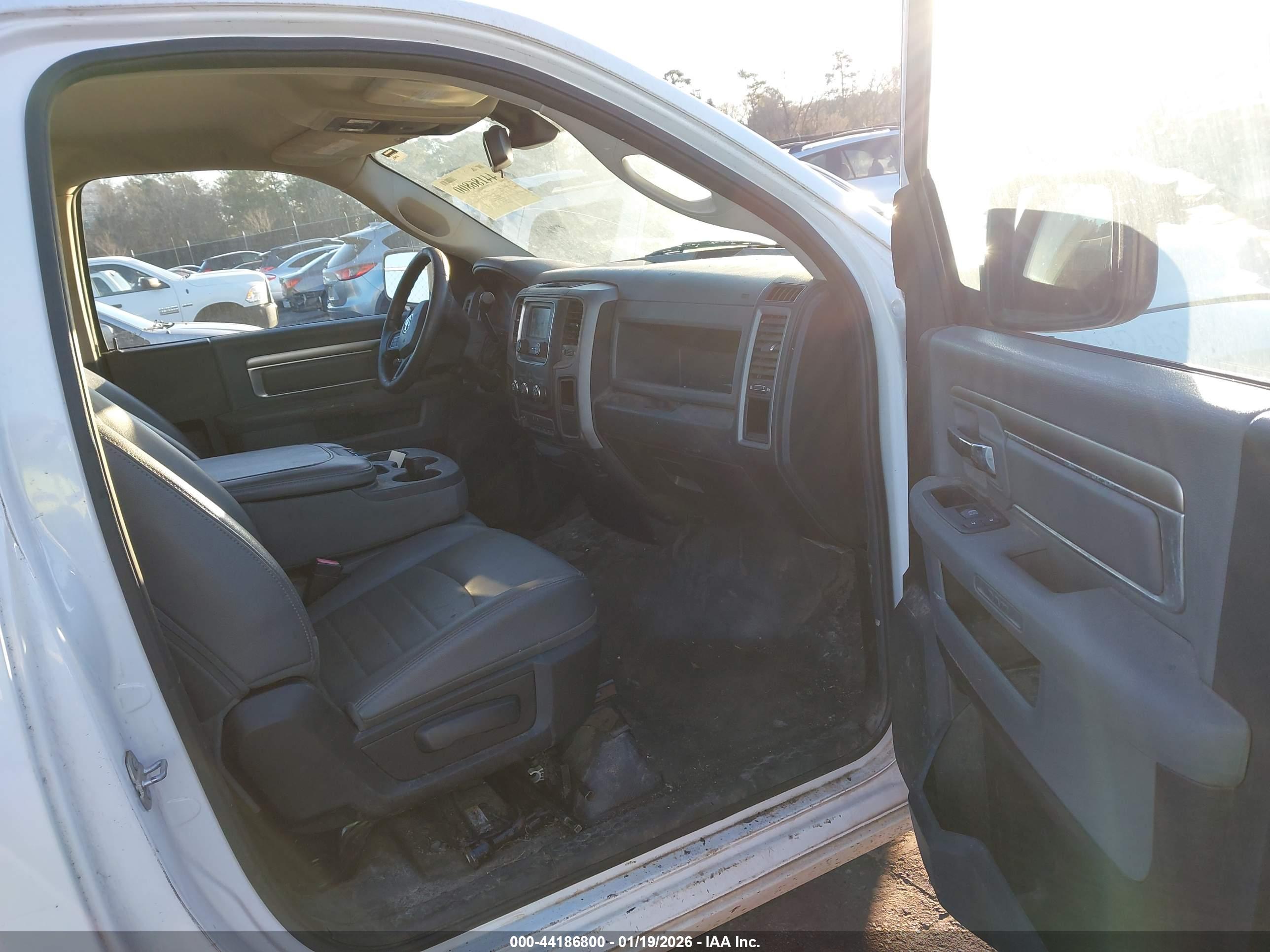 RAM 2500 image 5
