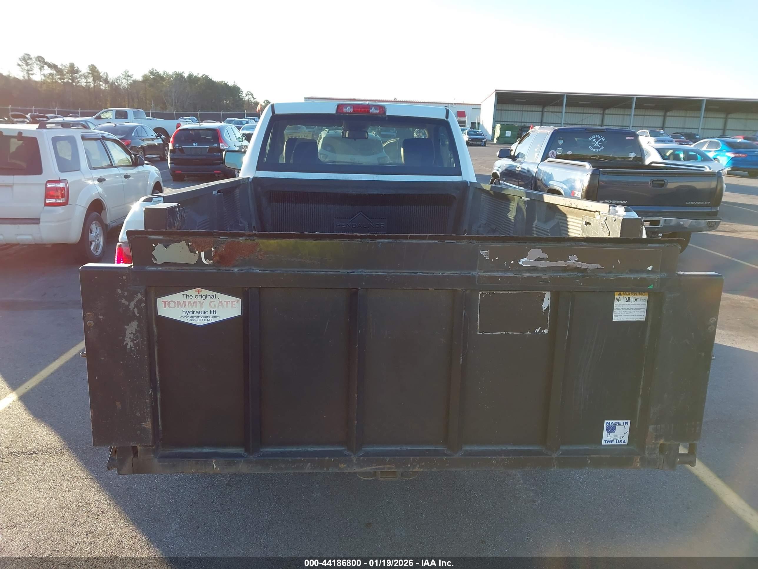 RAM 2500 image 8