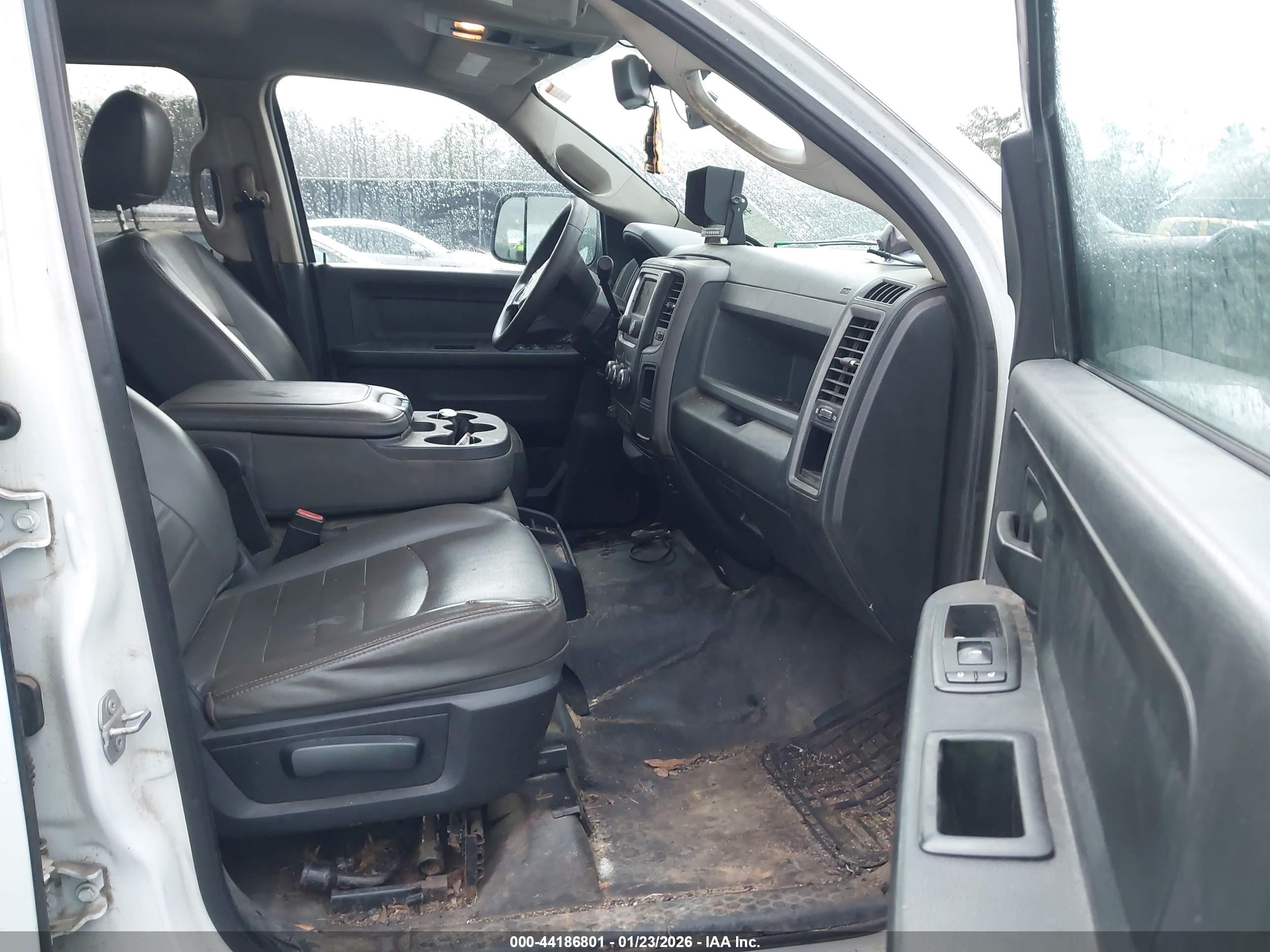 RAM 3500 image 8