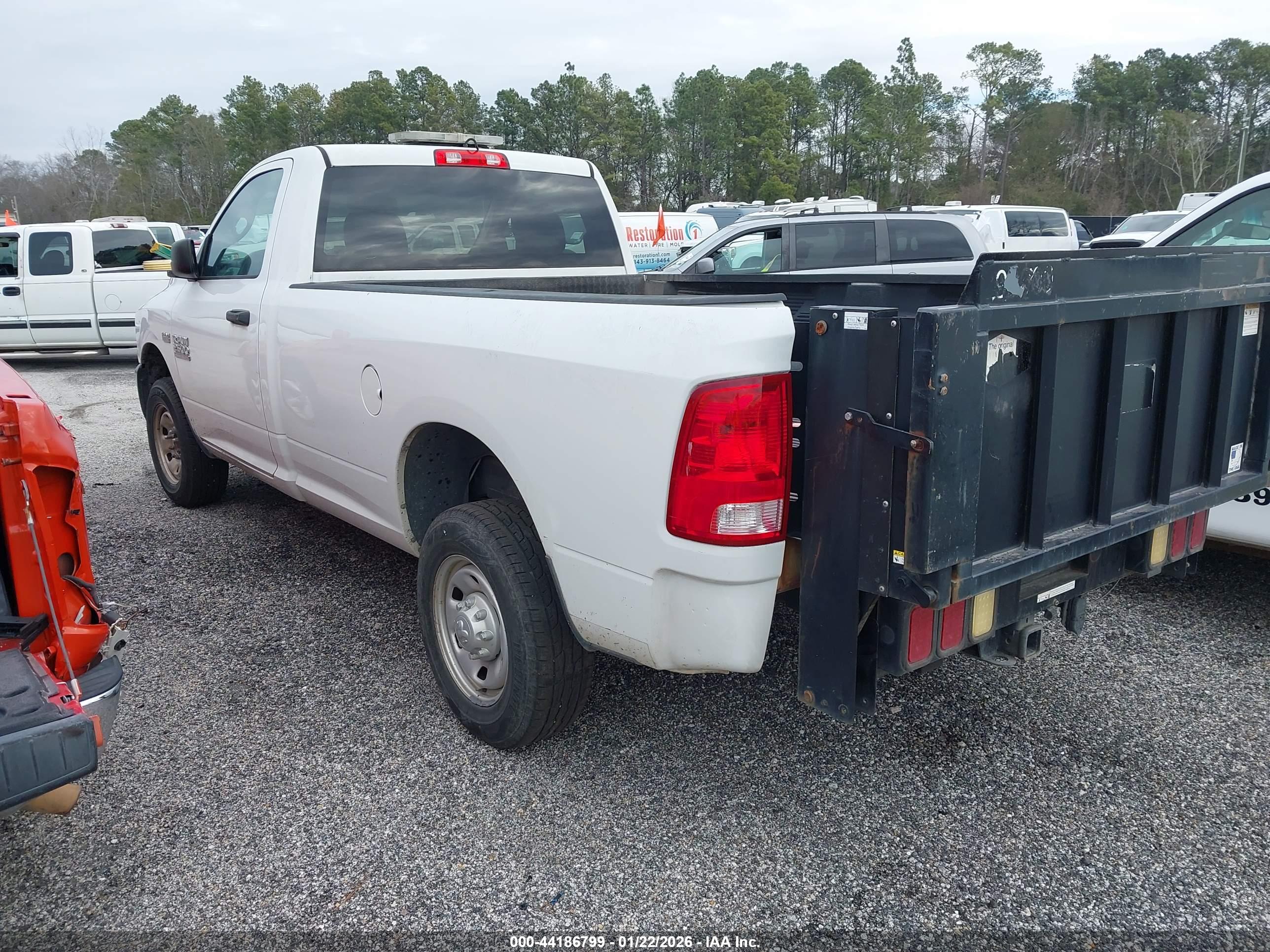 RAM 2500 image 3