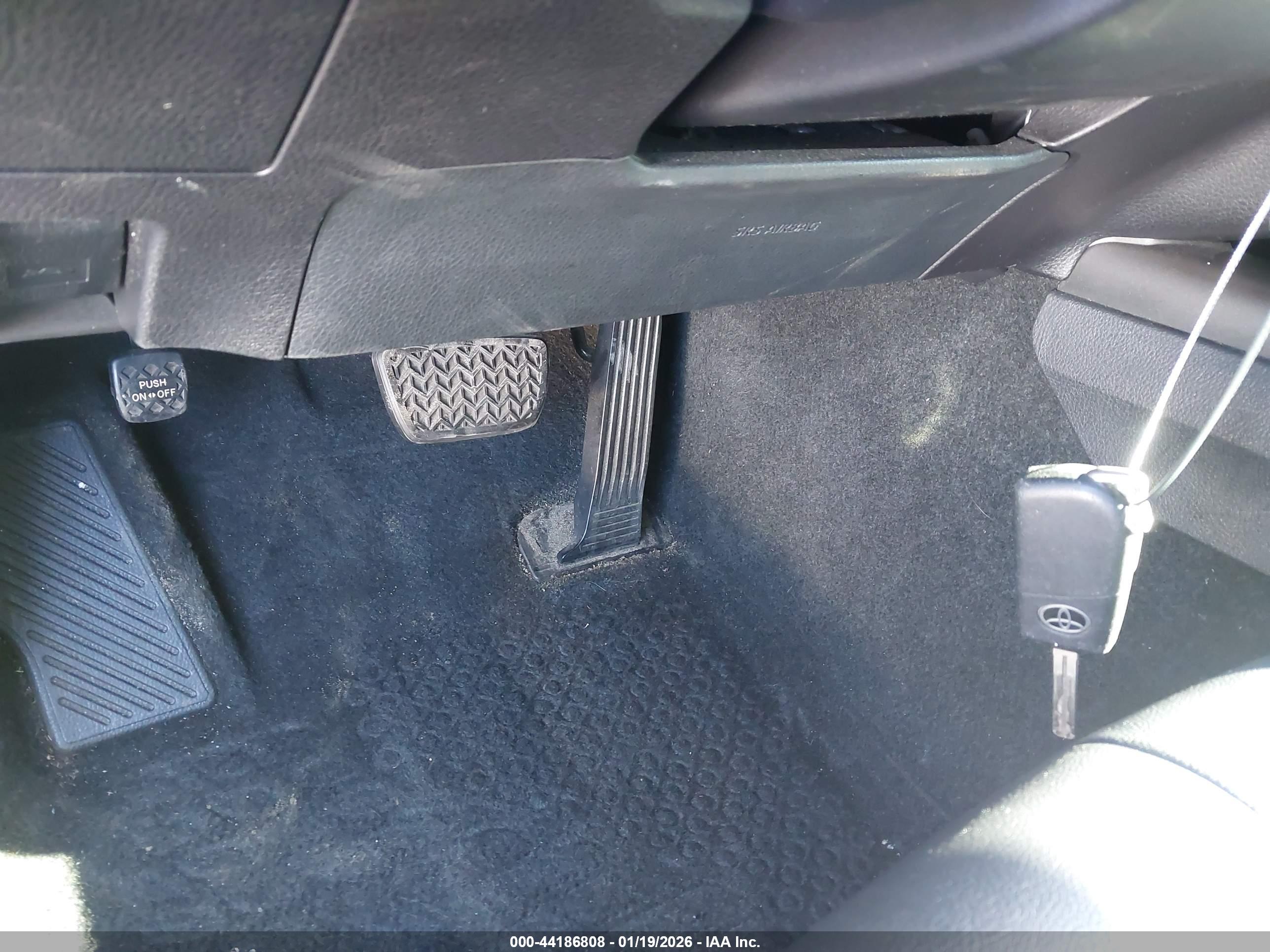 TOYOTA CAMRY image 11