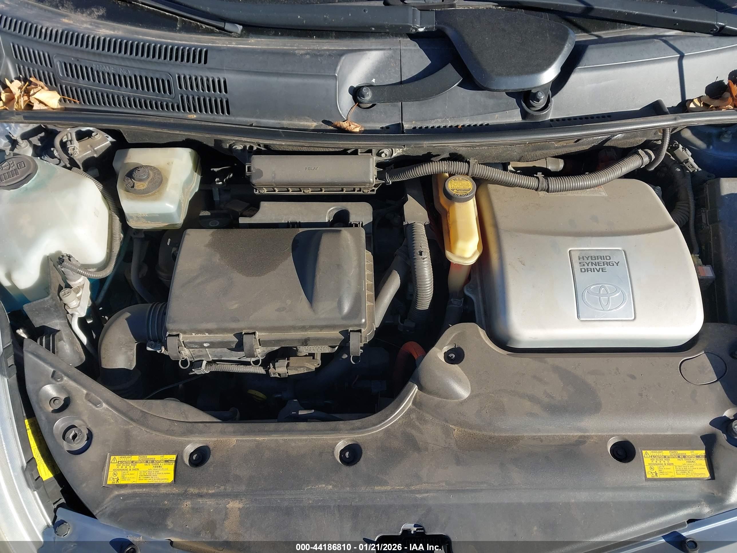 TOYOTA PRIUS image 10