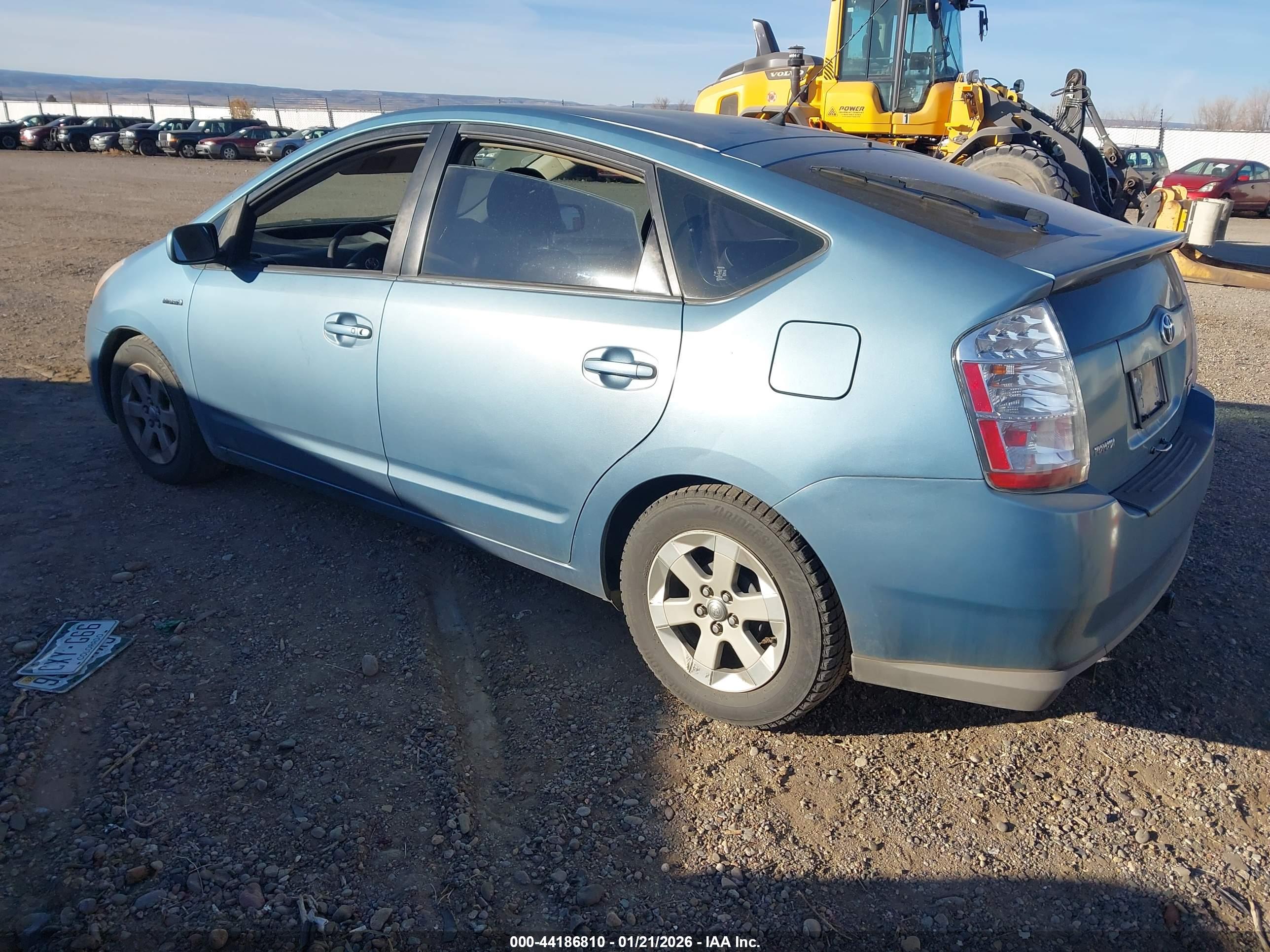 TOYOTA PRIUS image 3