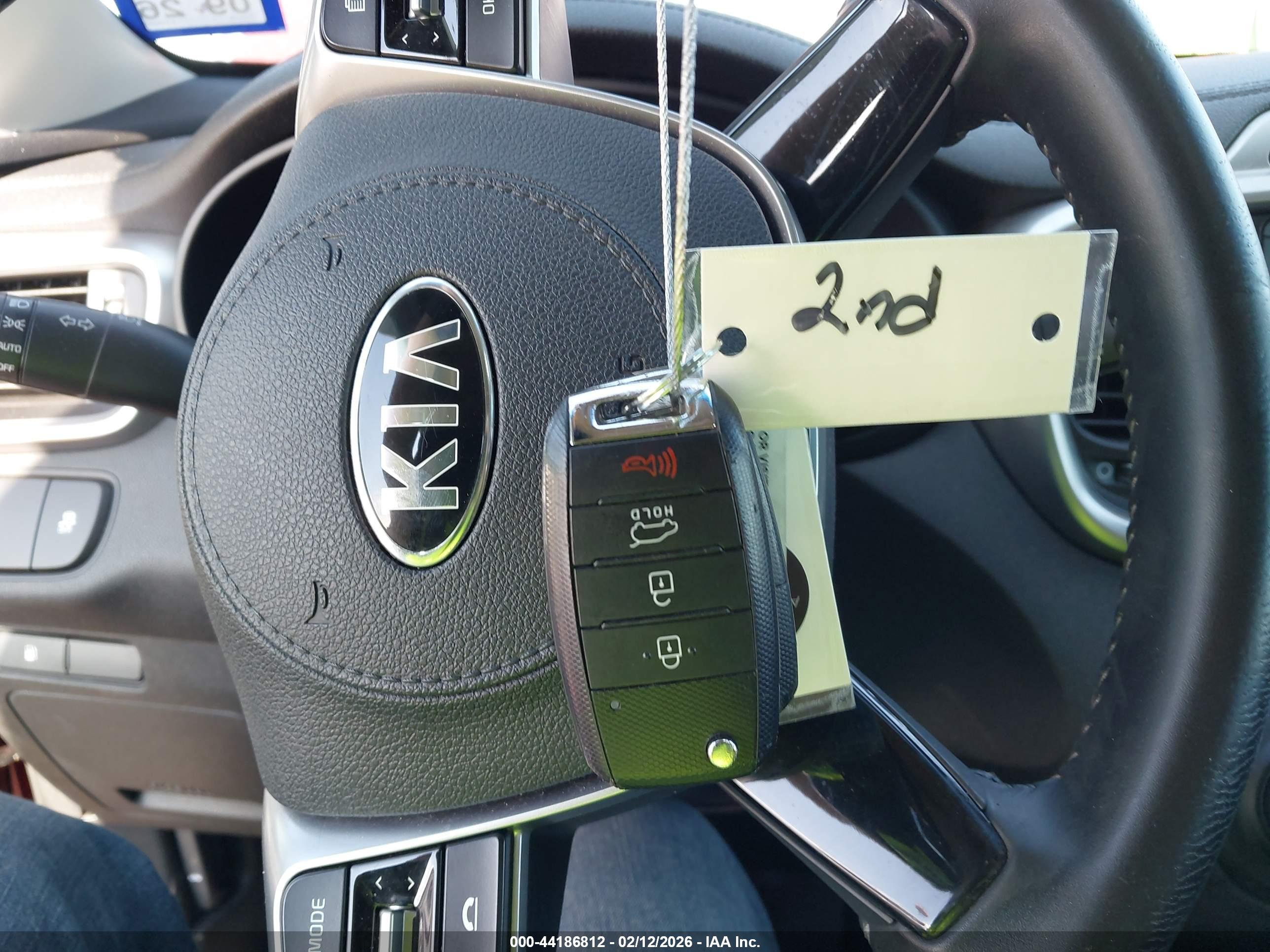 KIA SORENTO image 11