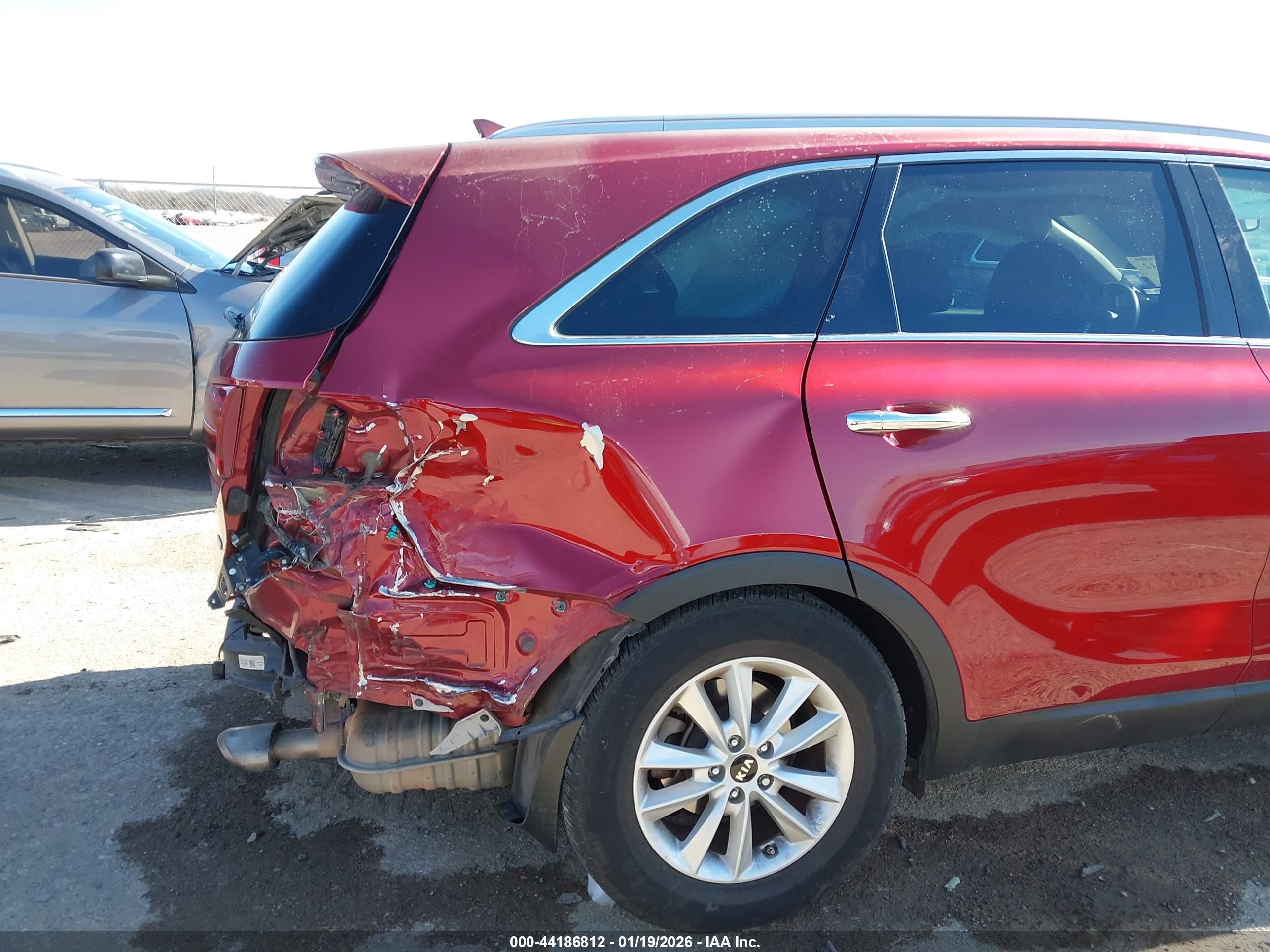 KIA SORENTO image 6