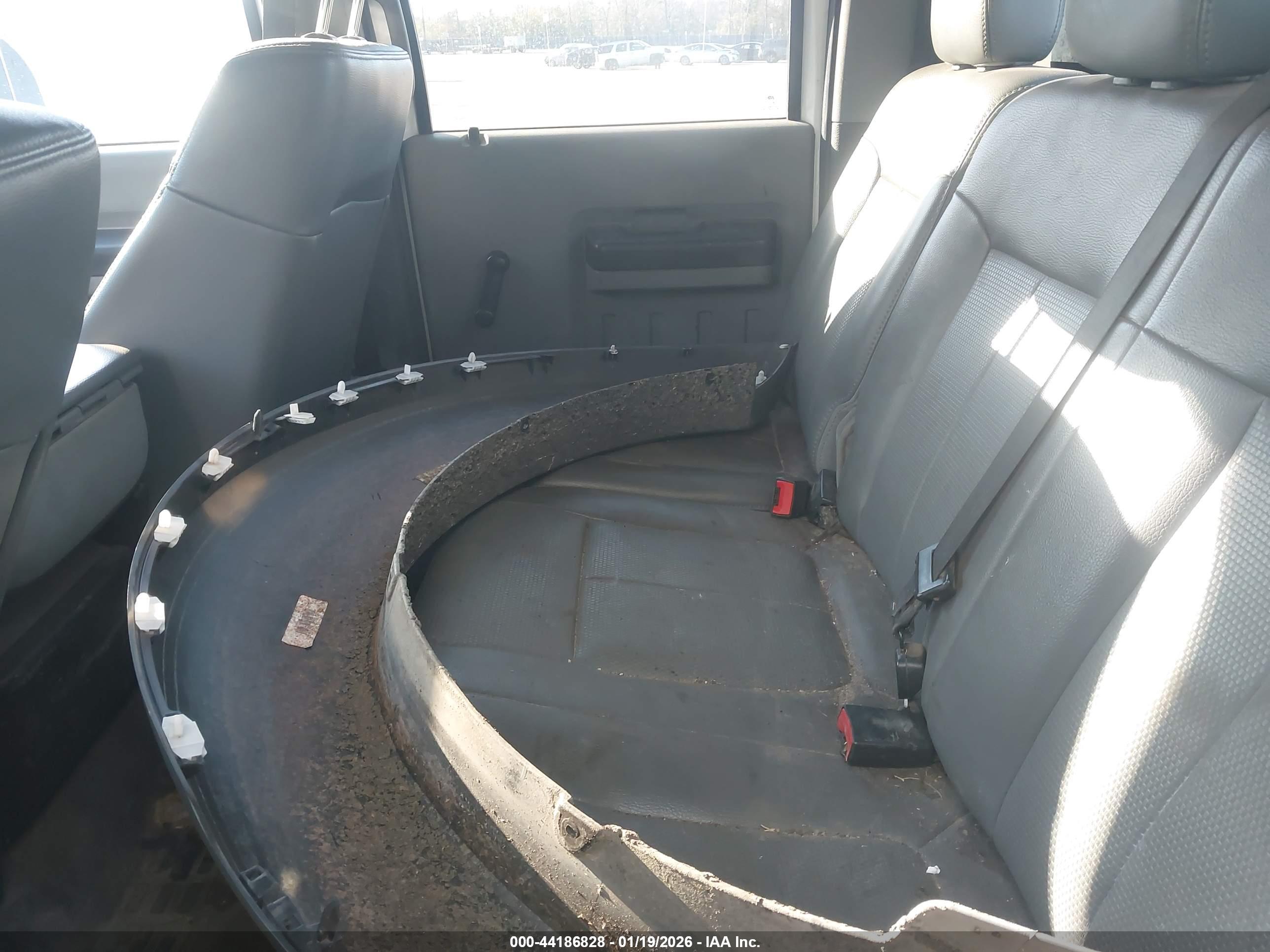 FORD F-550 image 7