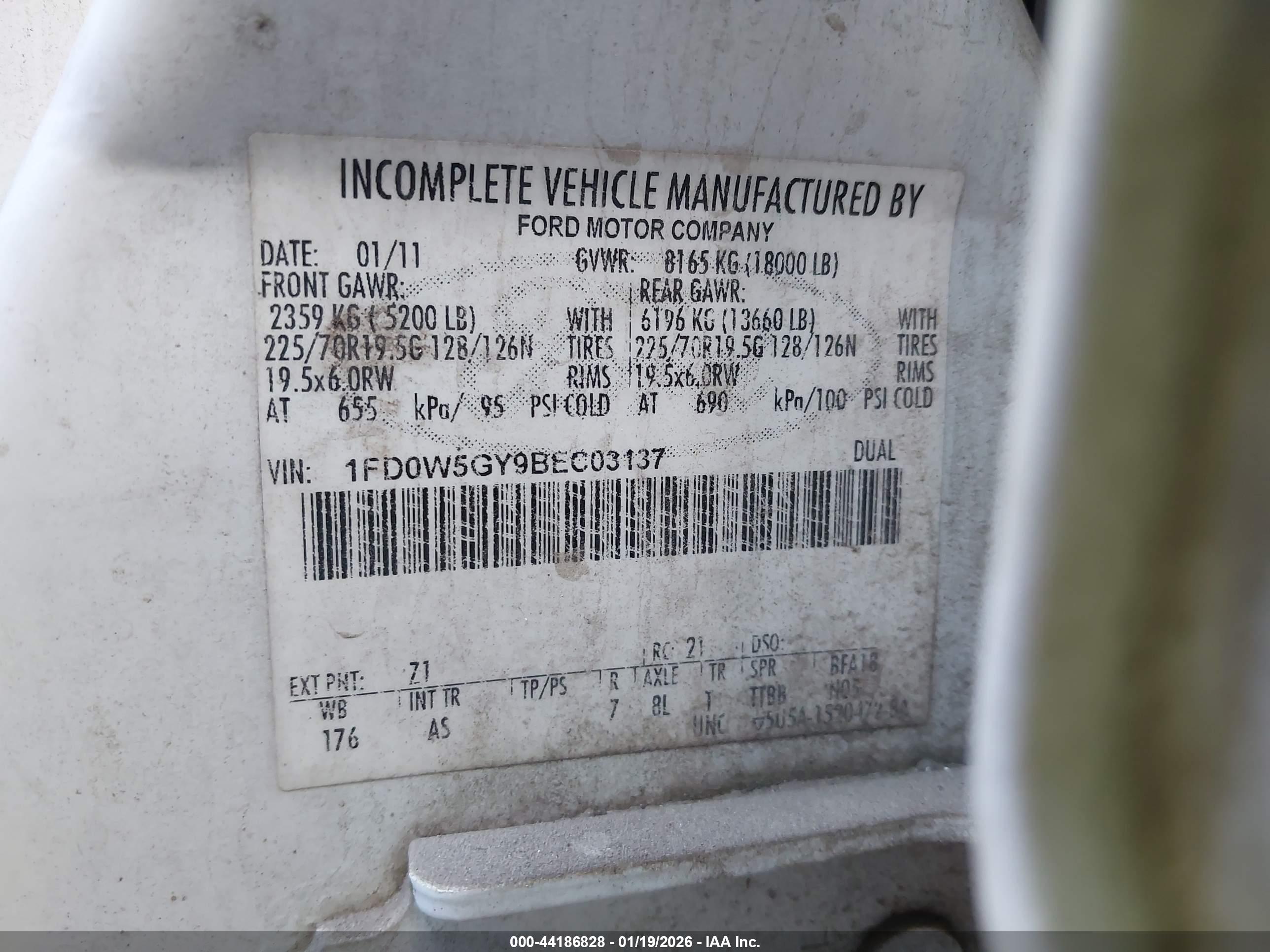 FORD F-550 image 9