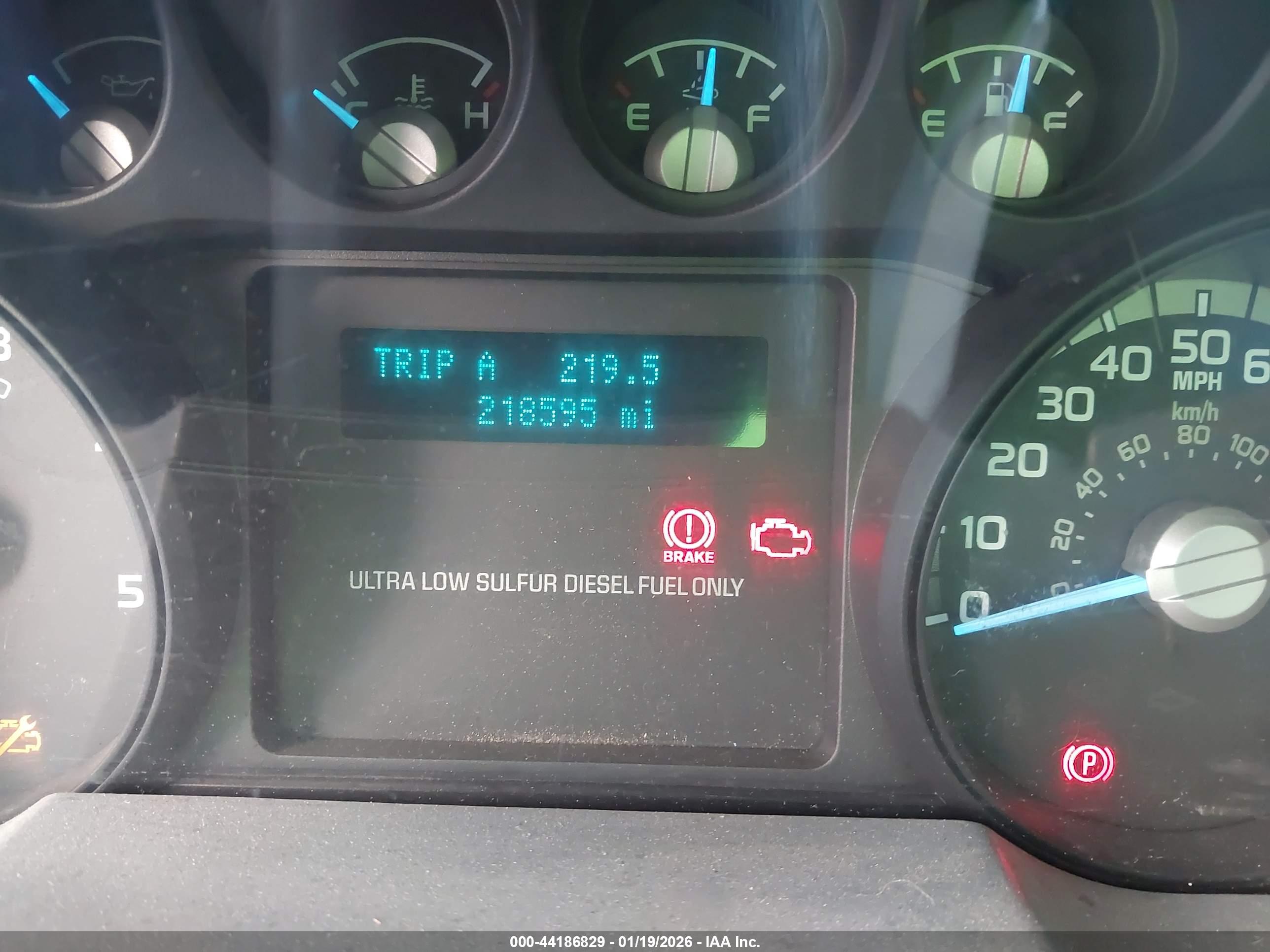 FORD F-750 image 6