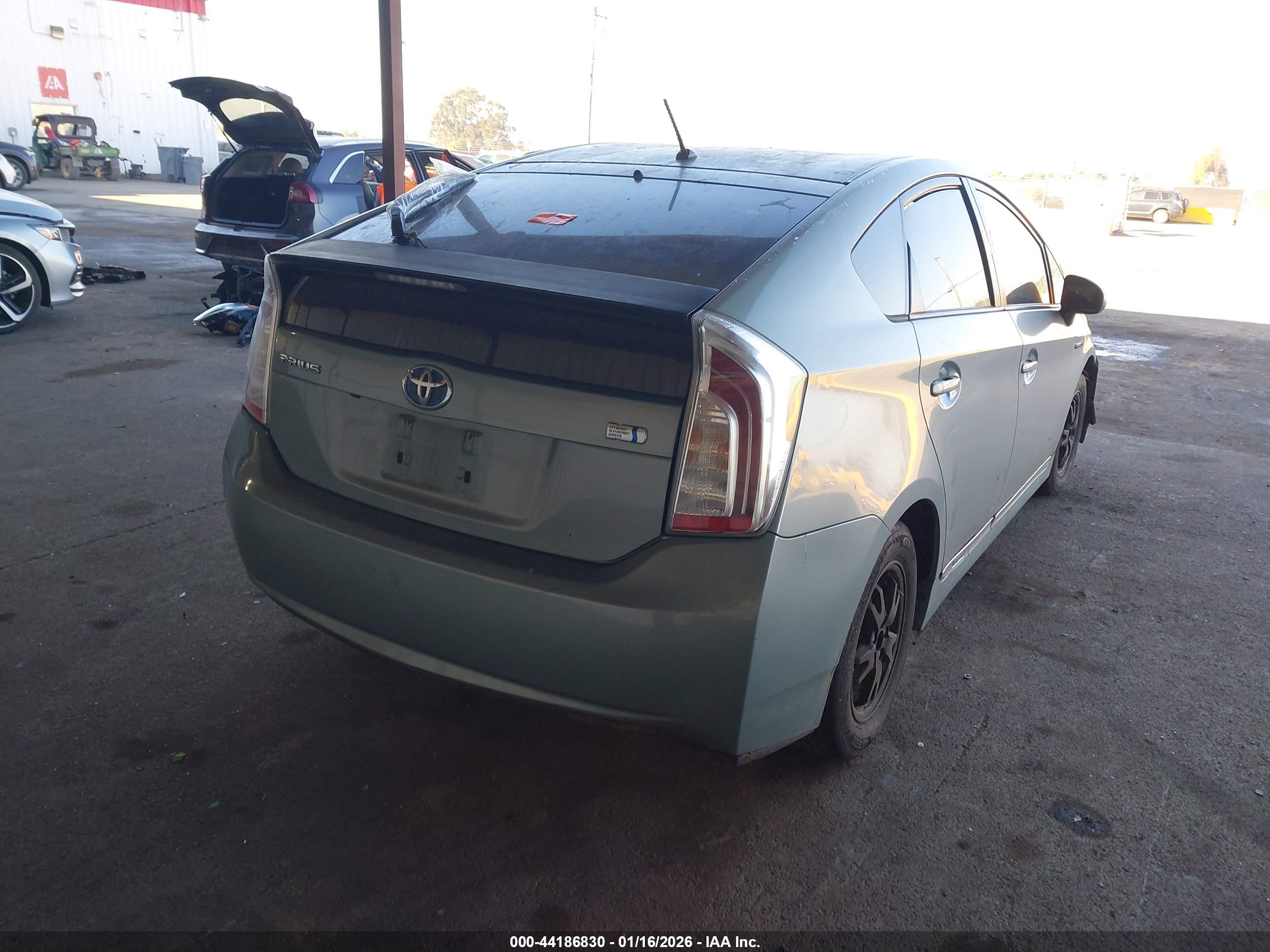 TOYOTA PRIUS image 4