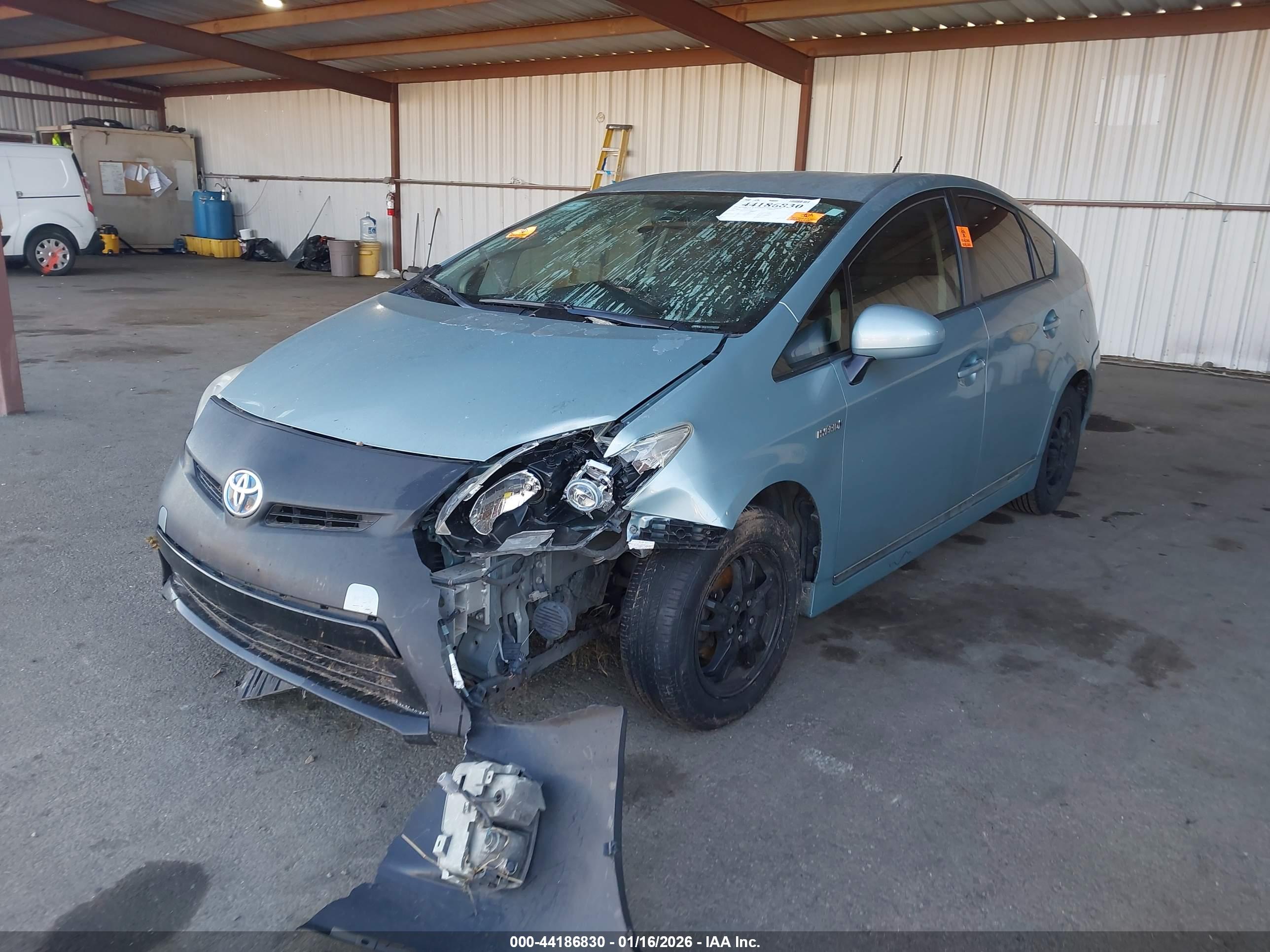 TOYOTA PRIUS image 6
