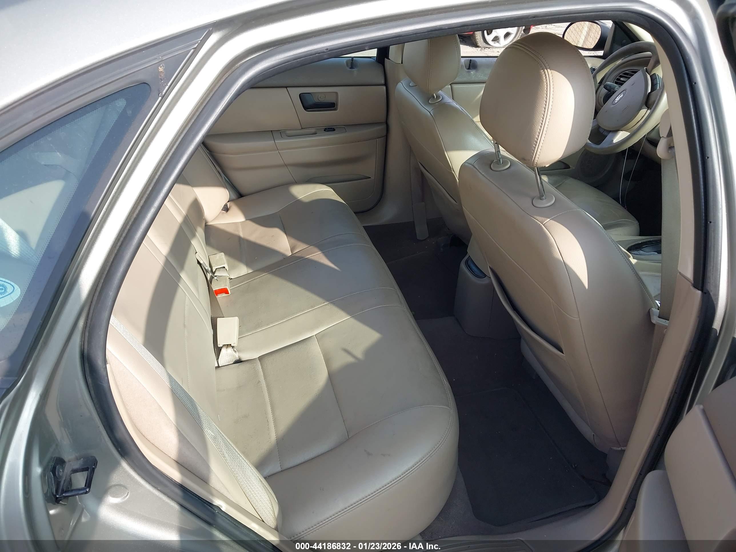FORD TAURUS image 8