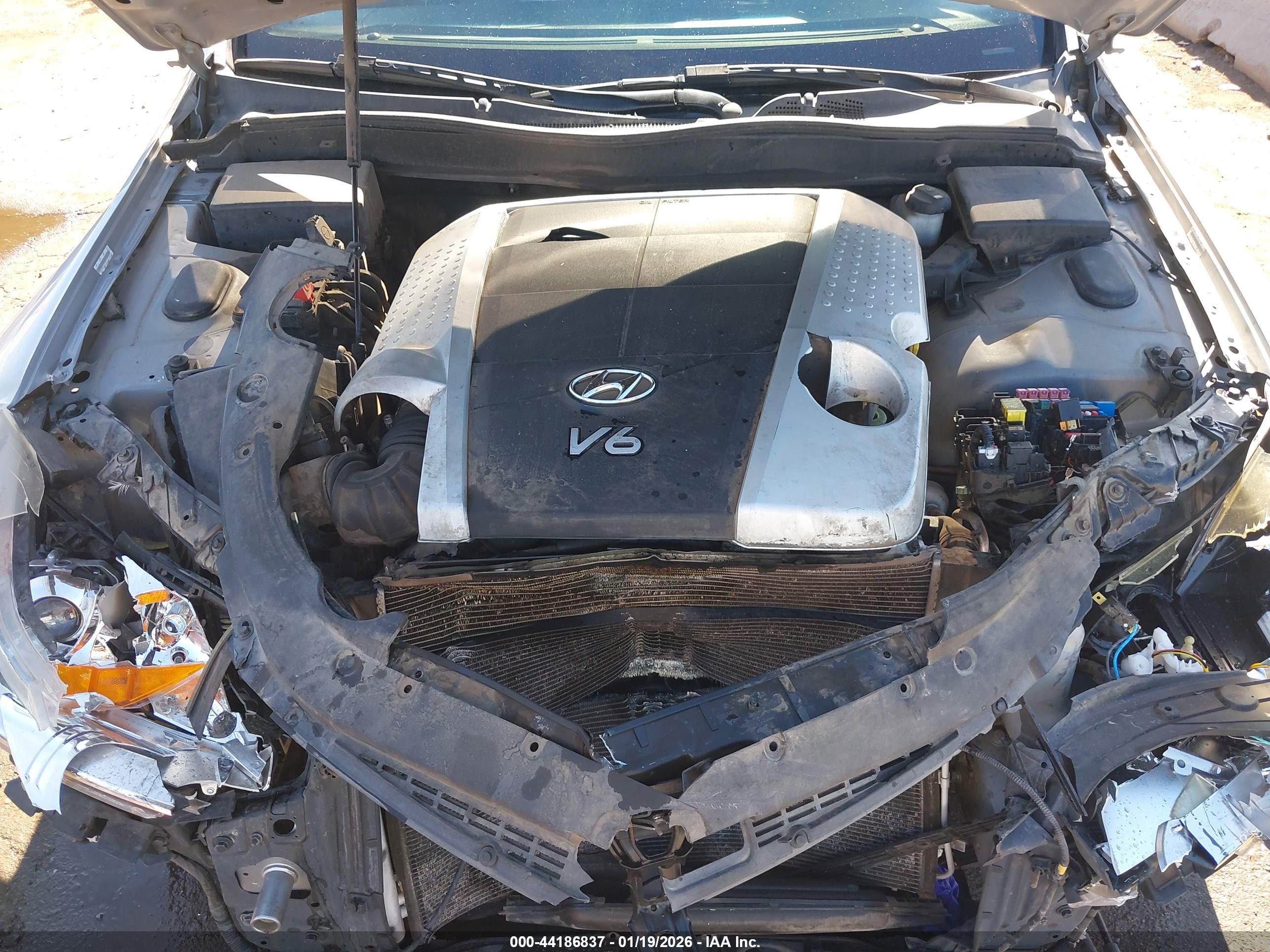 HYUNDAI GENESIS image 10