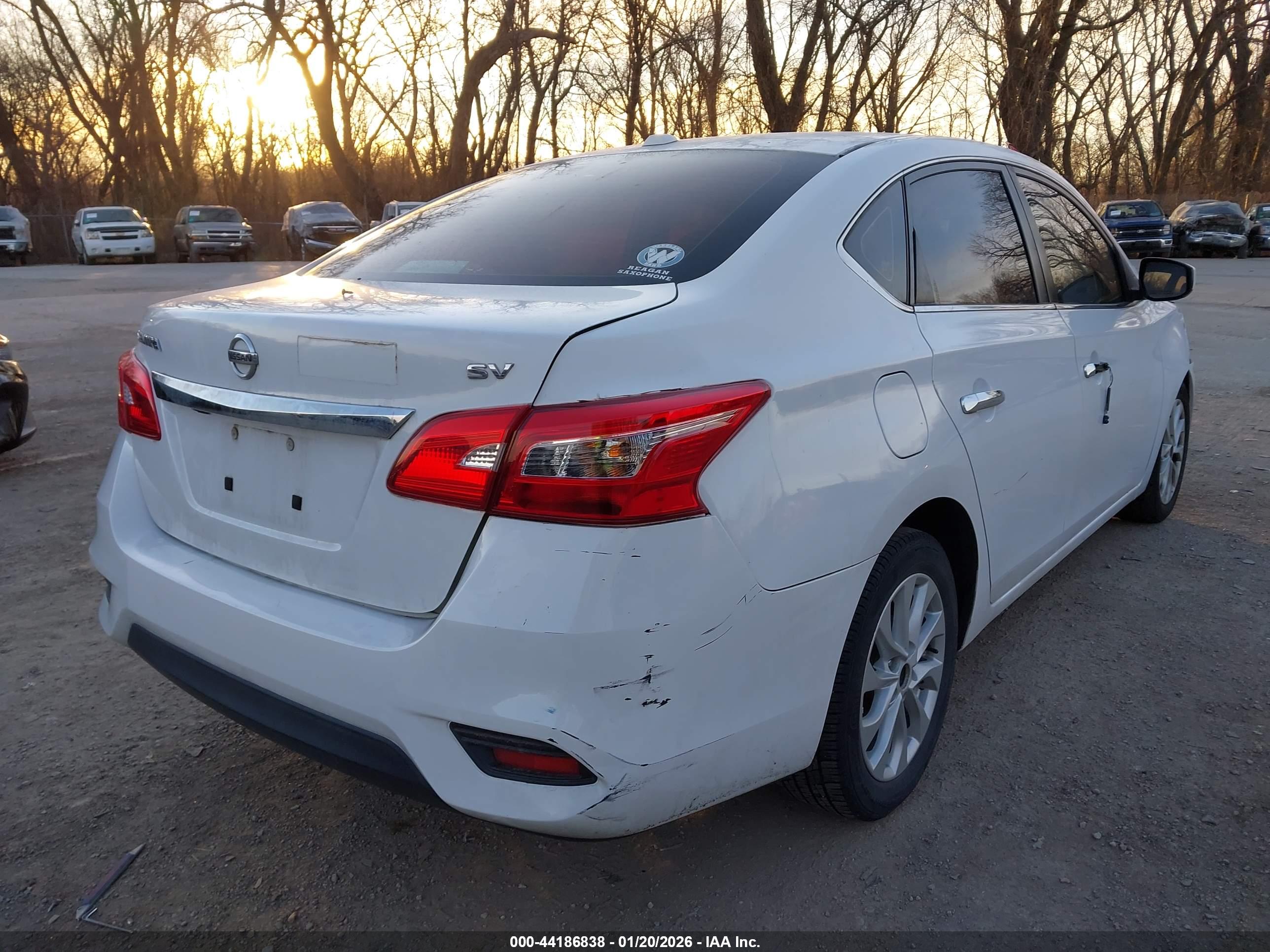 NISSAN SENTRA image 4