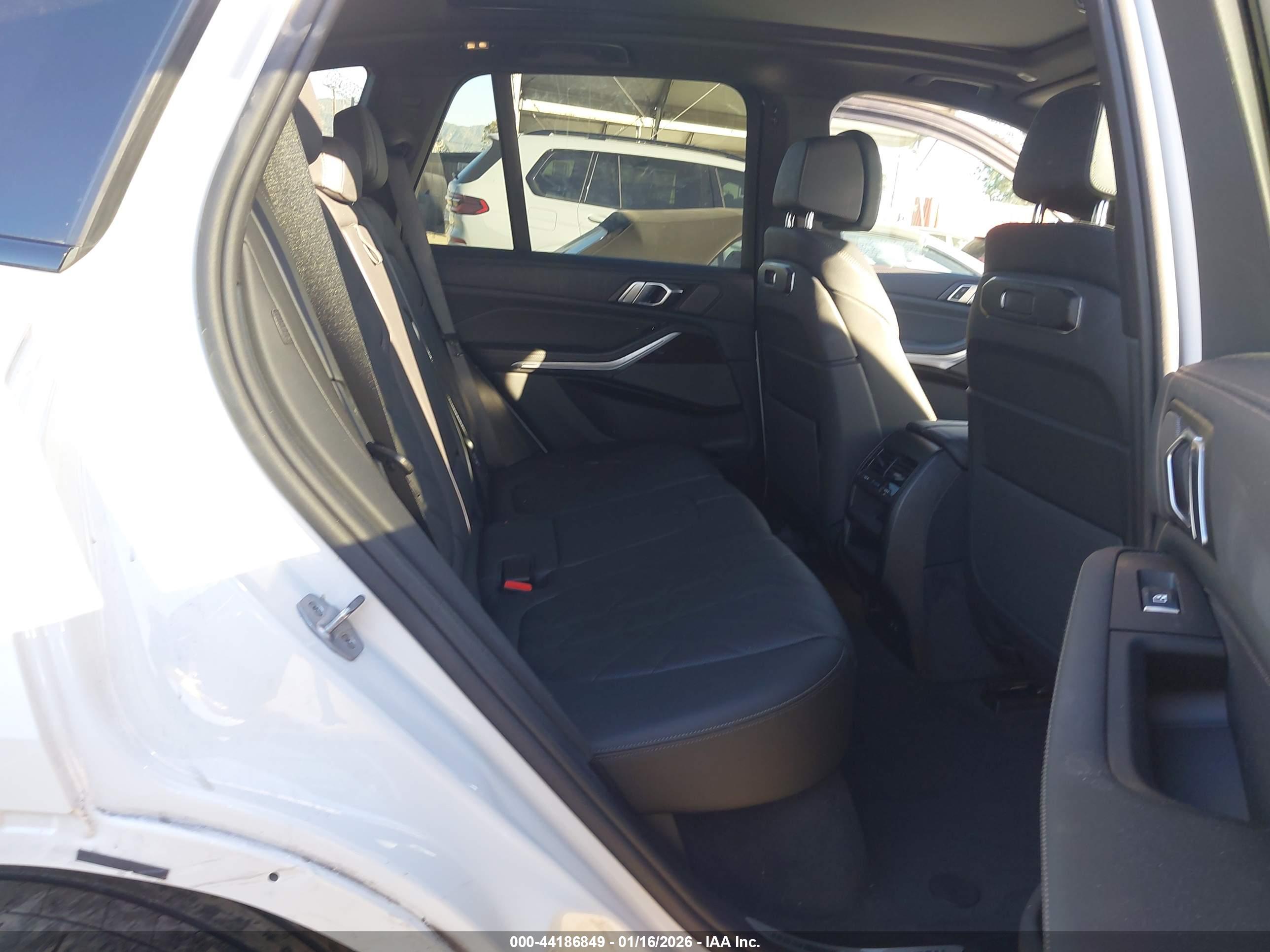 BMW X5 image 8