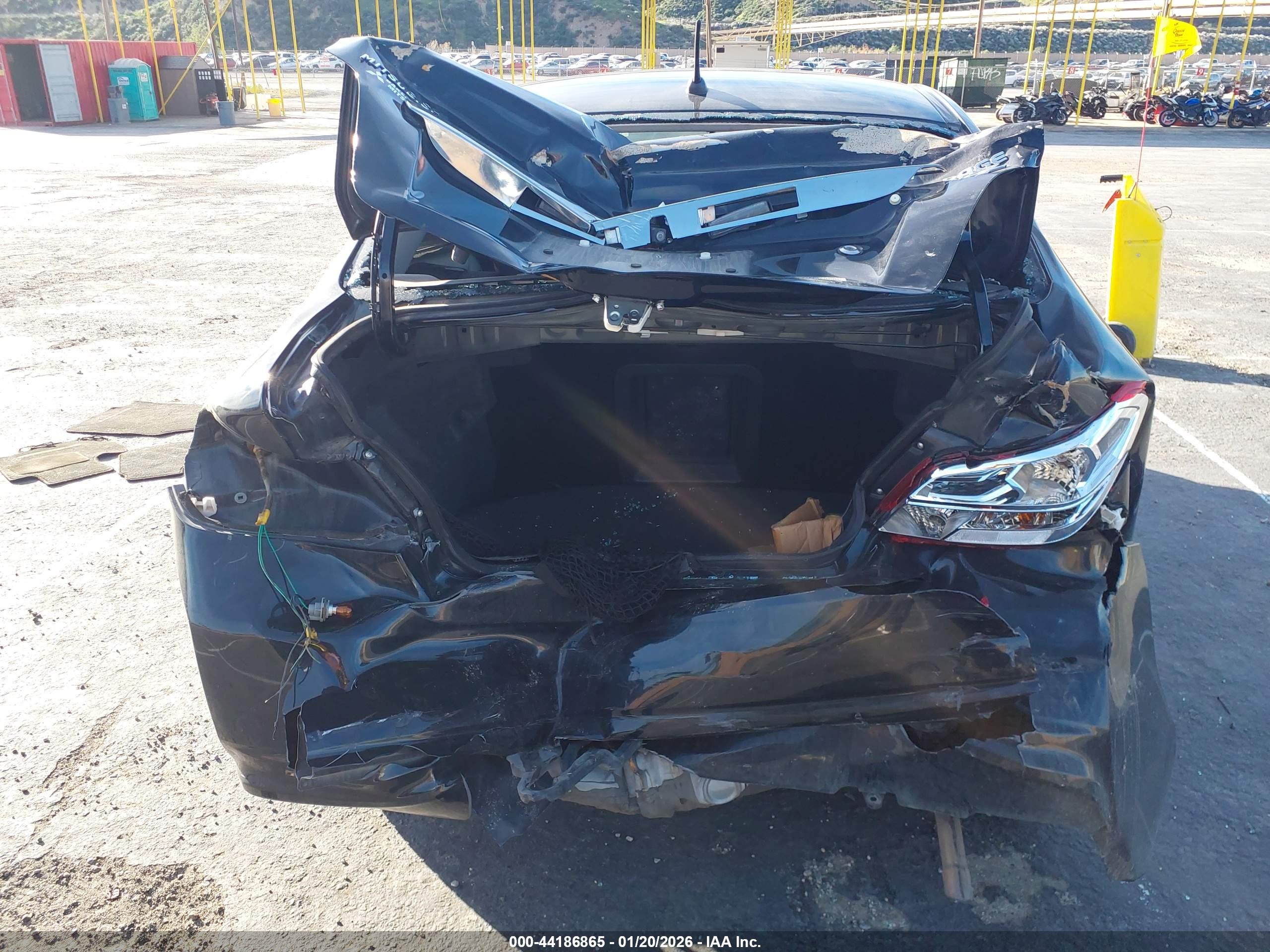 MITSUBISHI MIRAGE image 6