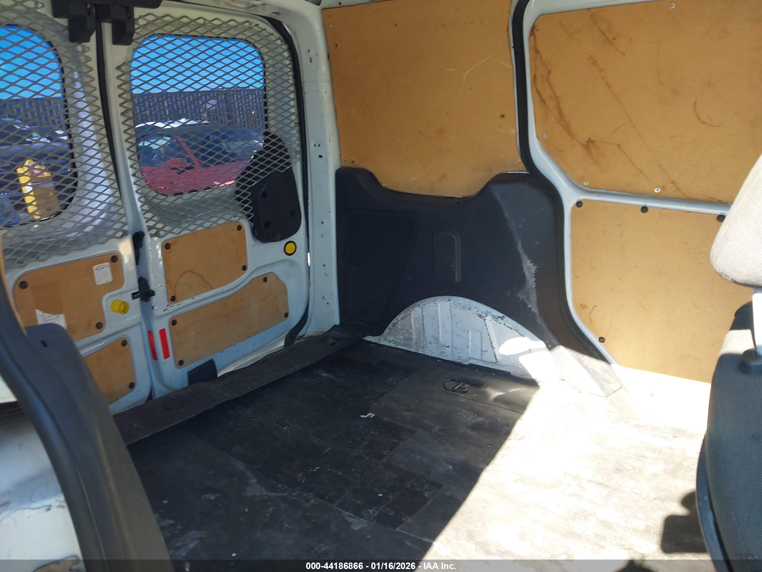 FORD TRANSIT image 8
