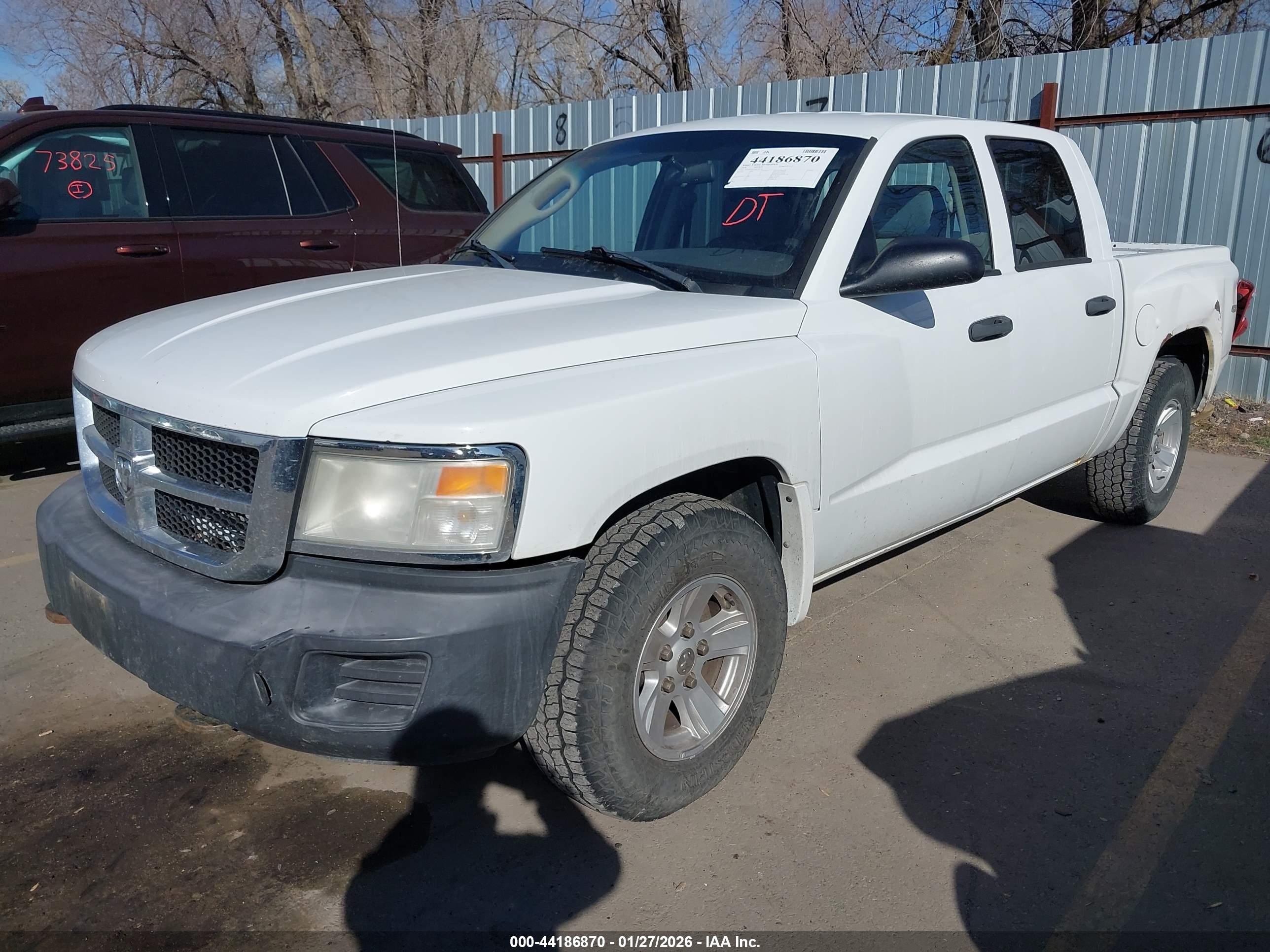 DODGE DAKOTA image 2