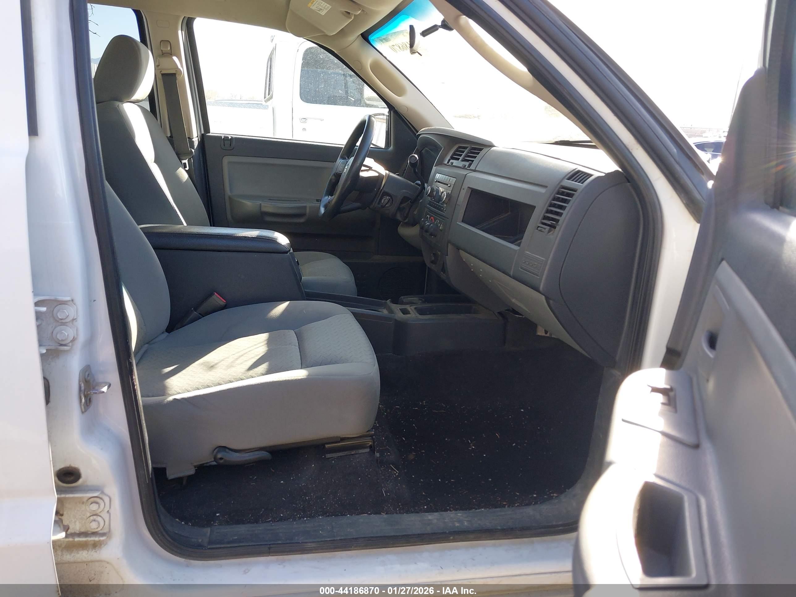 DODGE DAKOTA image 5
