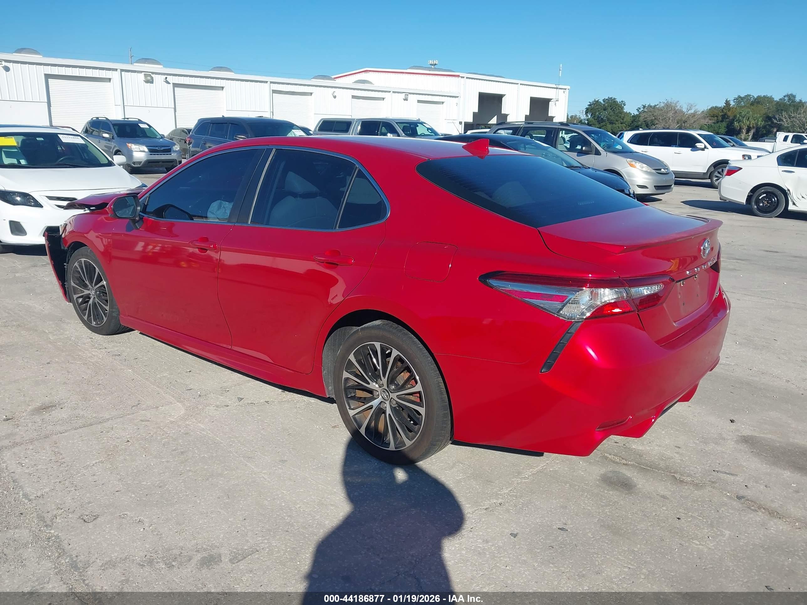 TOYOTA CAMRY image 3