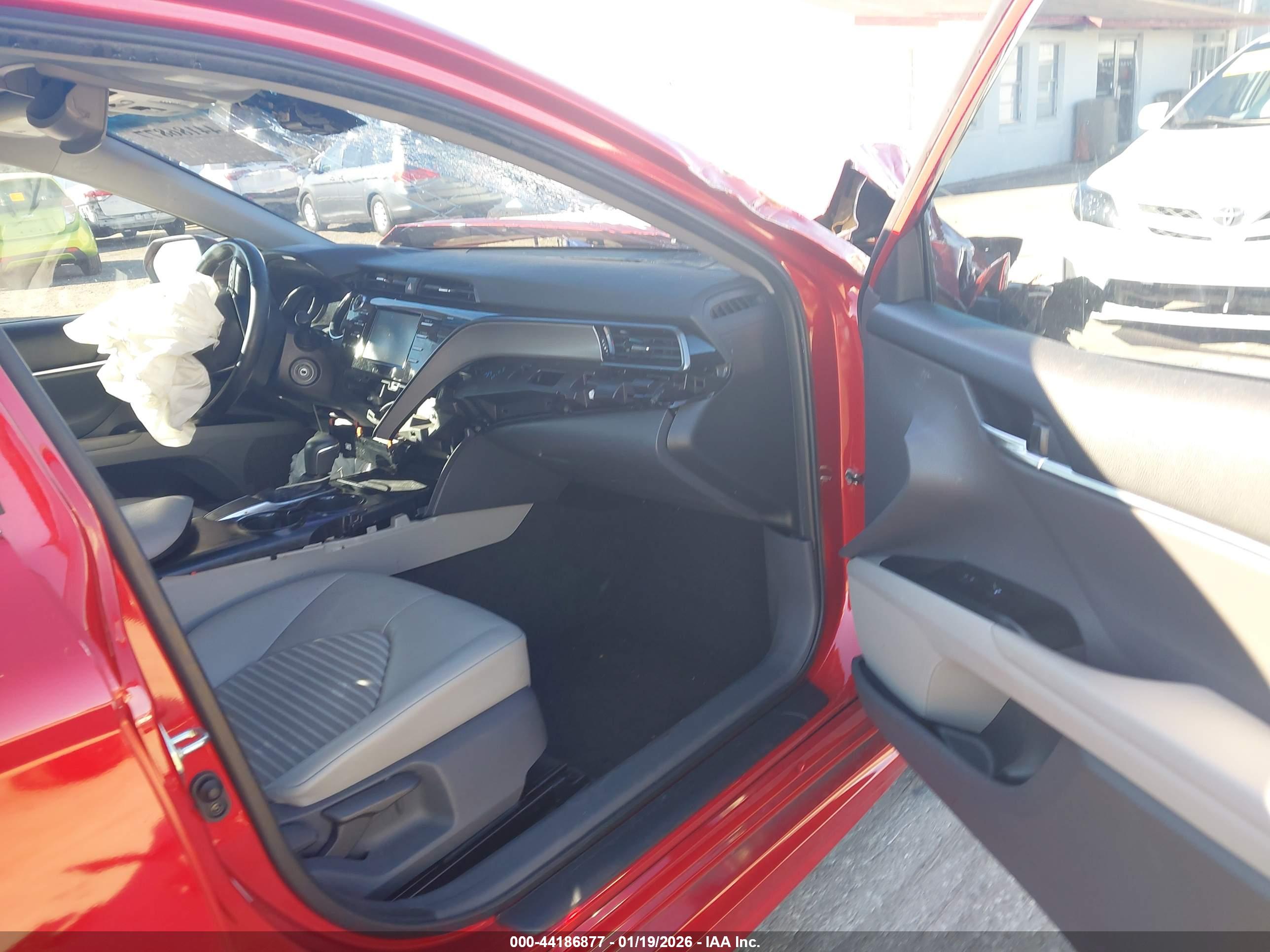TOYOTA CAMRY image 5