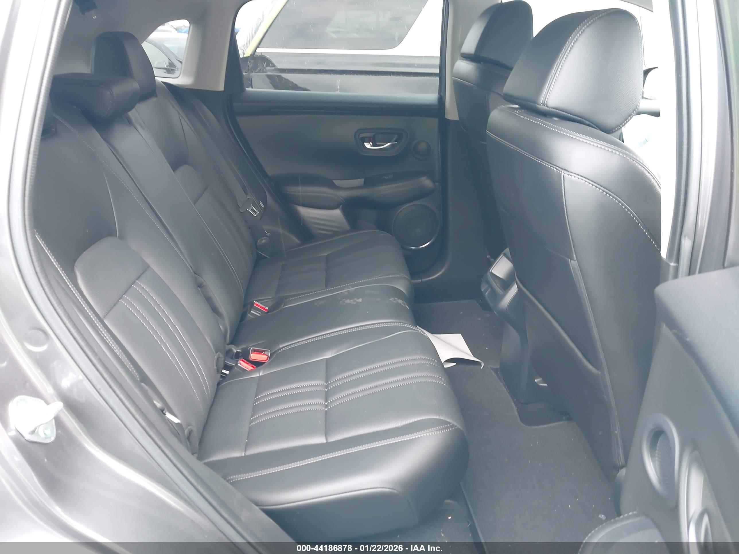 HONDA HR-V image 8
