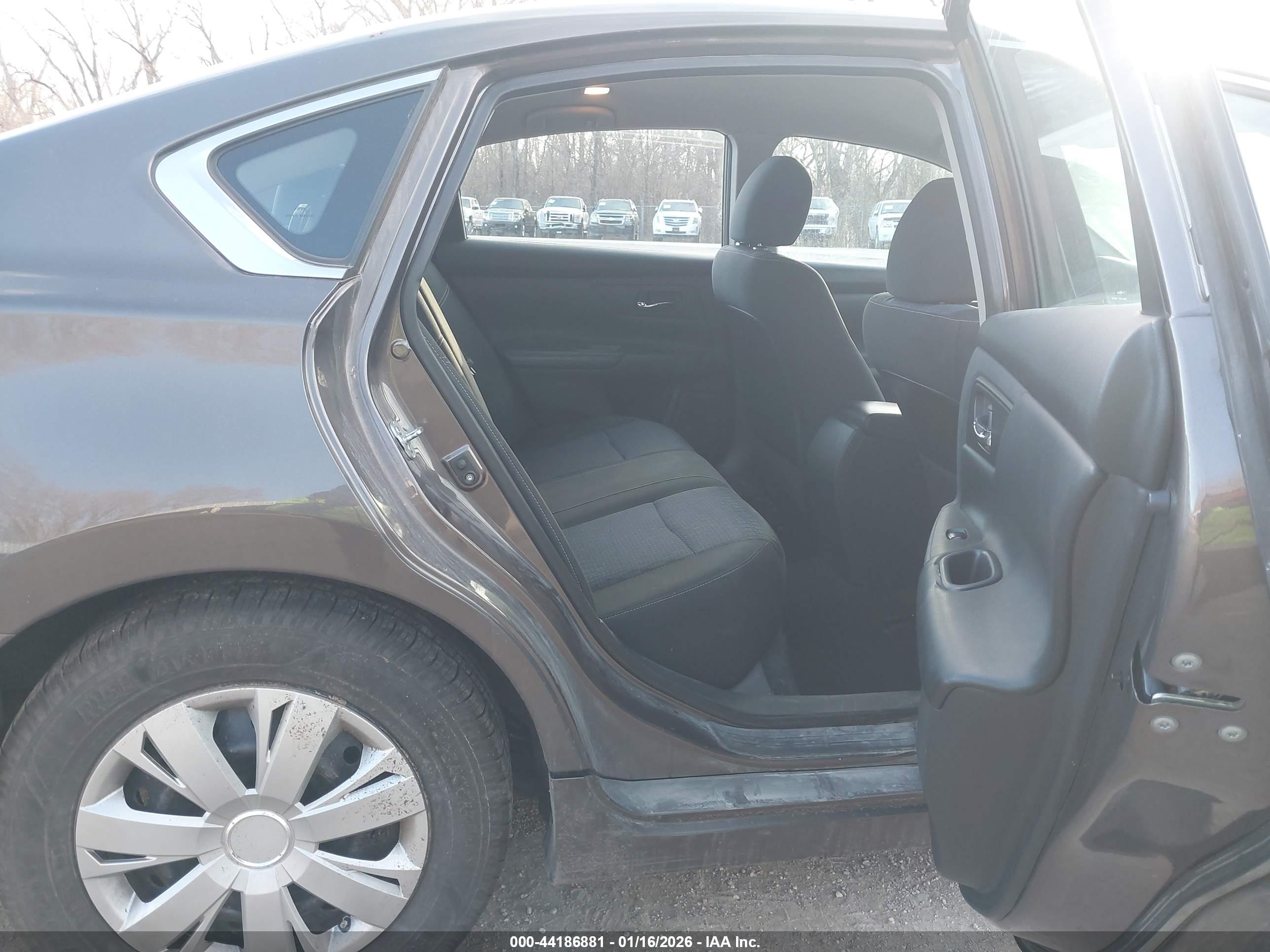 NISSAN ALTIMA image 8