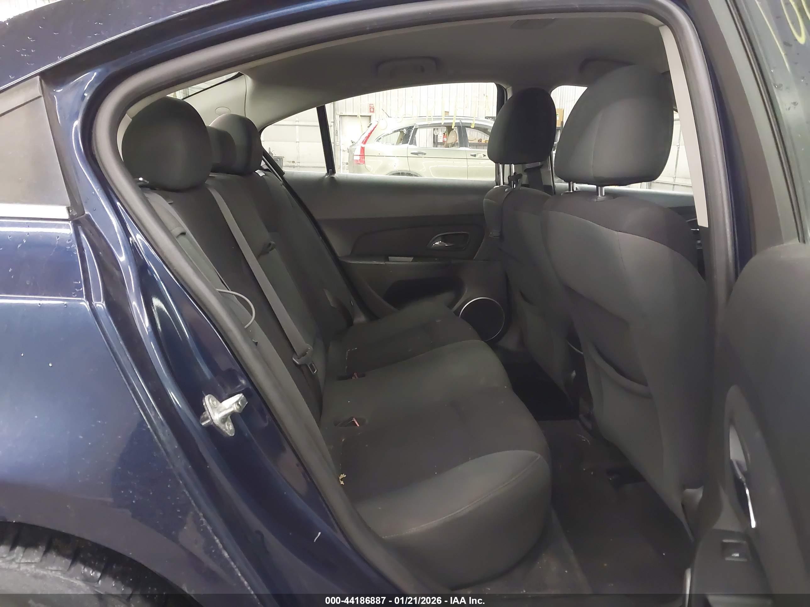 CHEVROLET CRUZE image 8