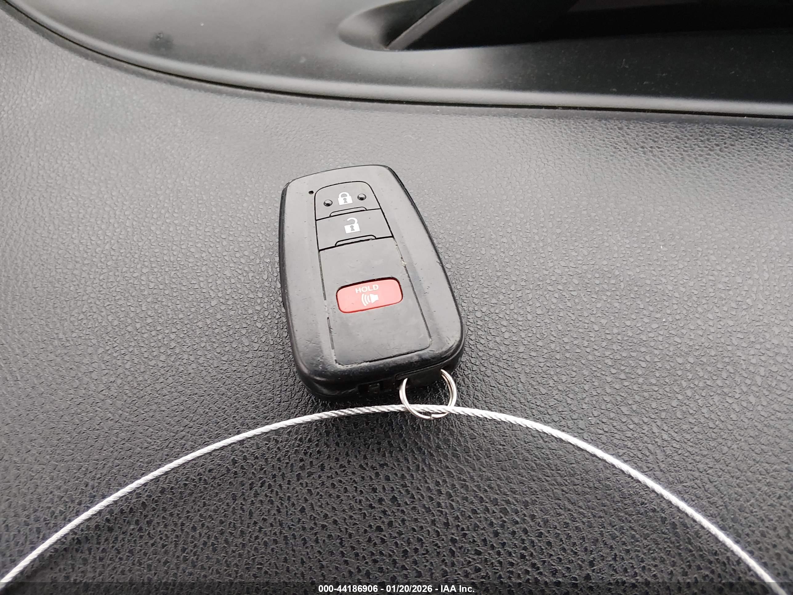 TOYOTA PRIUS image 11