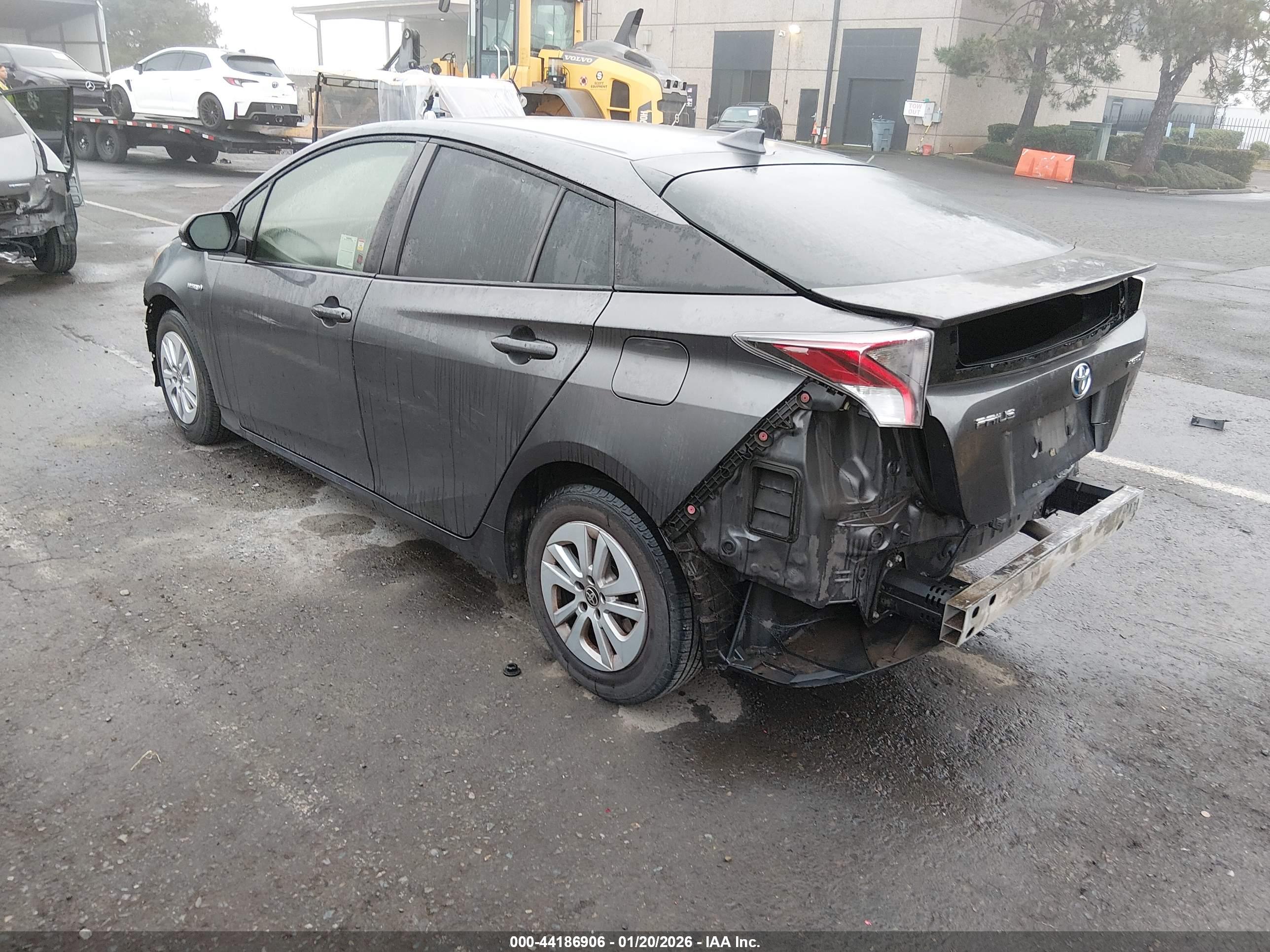 TOYOTA PRIUS image 3