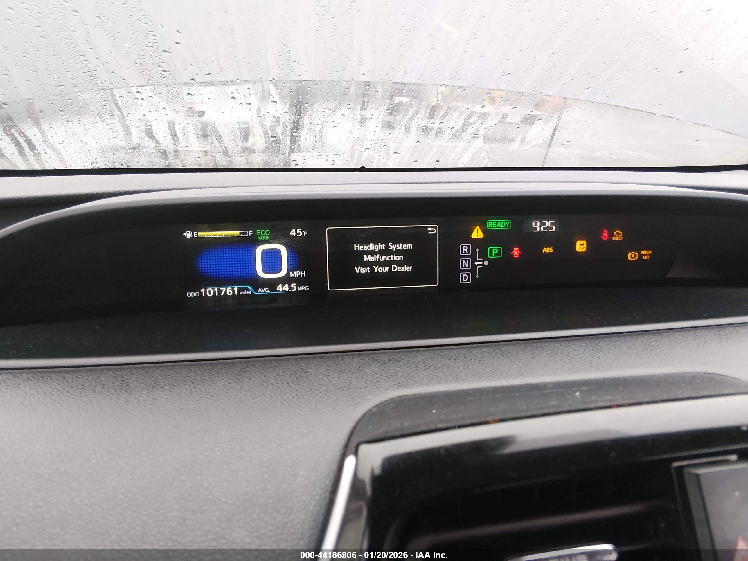 TOYOTA PRIUS image 7