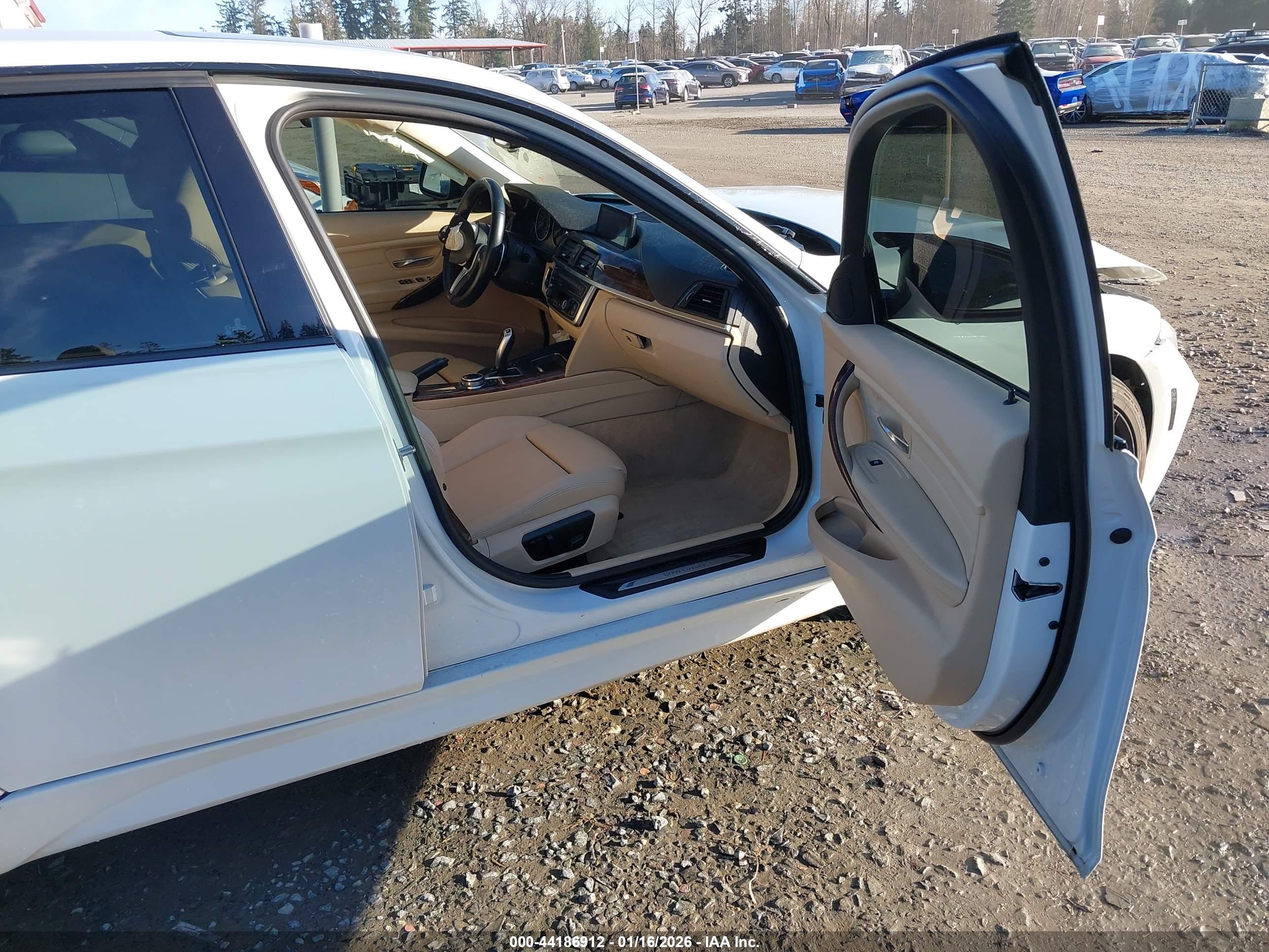 BMW 335I image 5