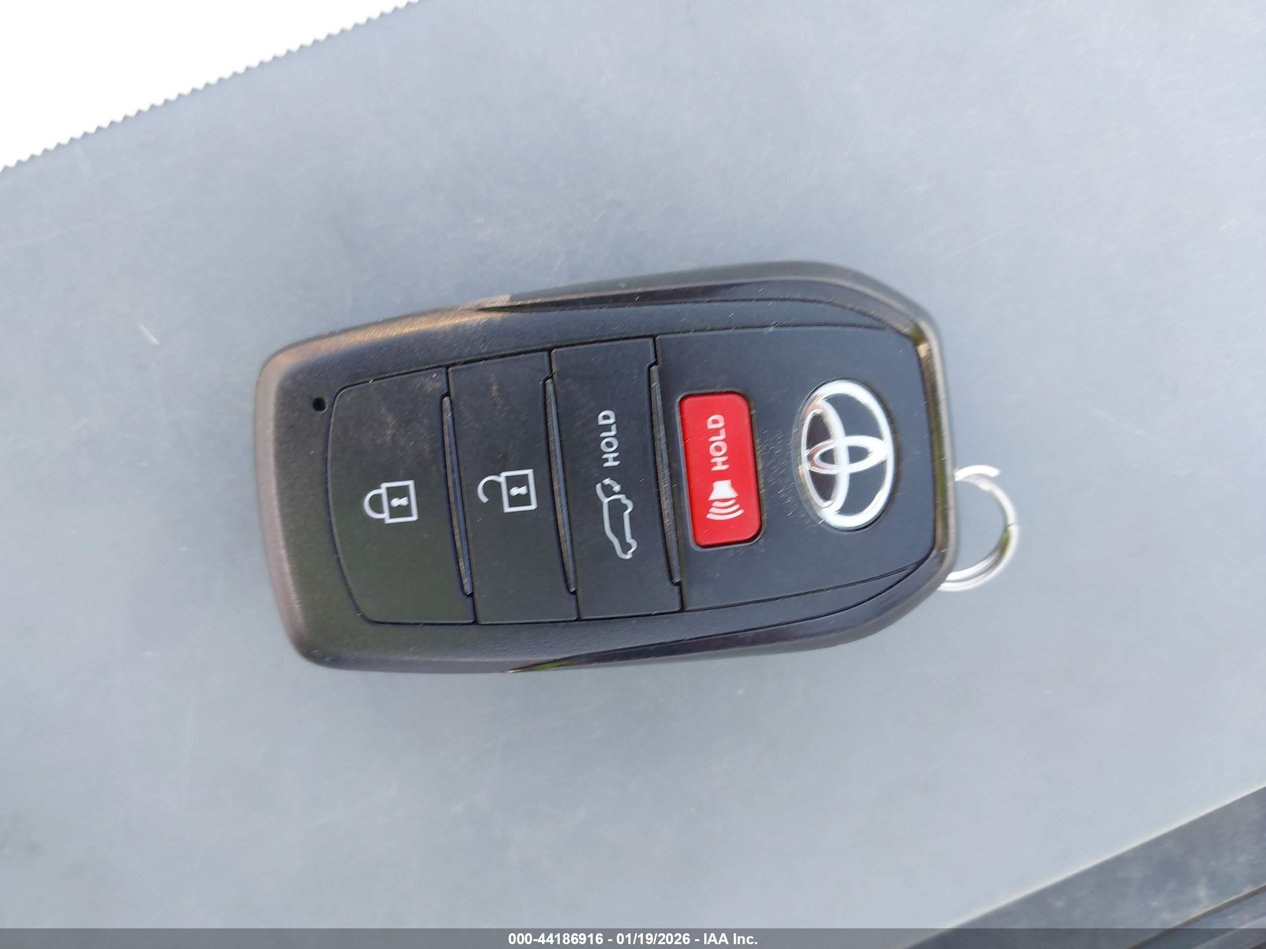 TOYOTA GRAND image 11