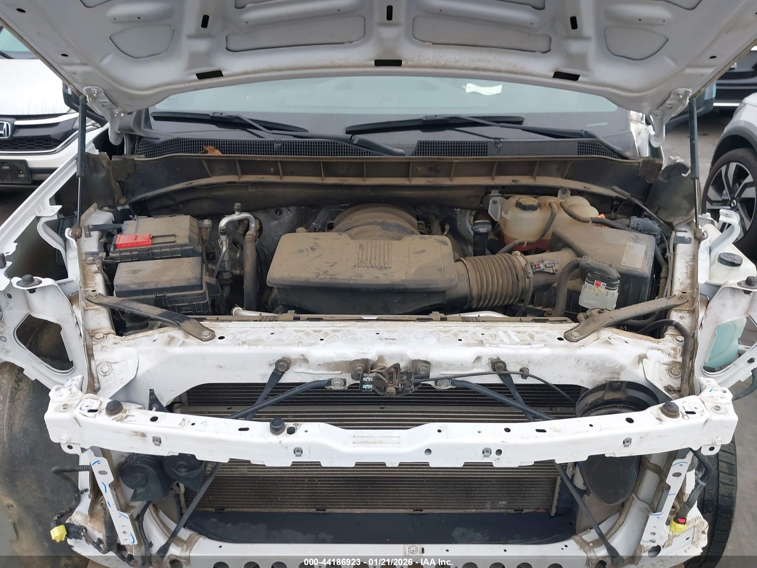 CHEVROLET SILVERADO image 10