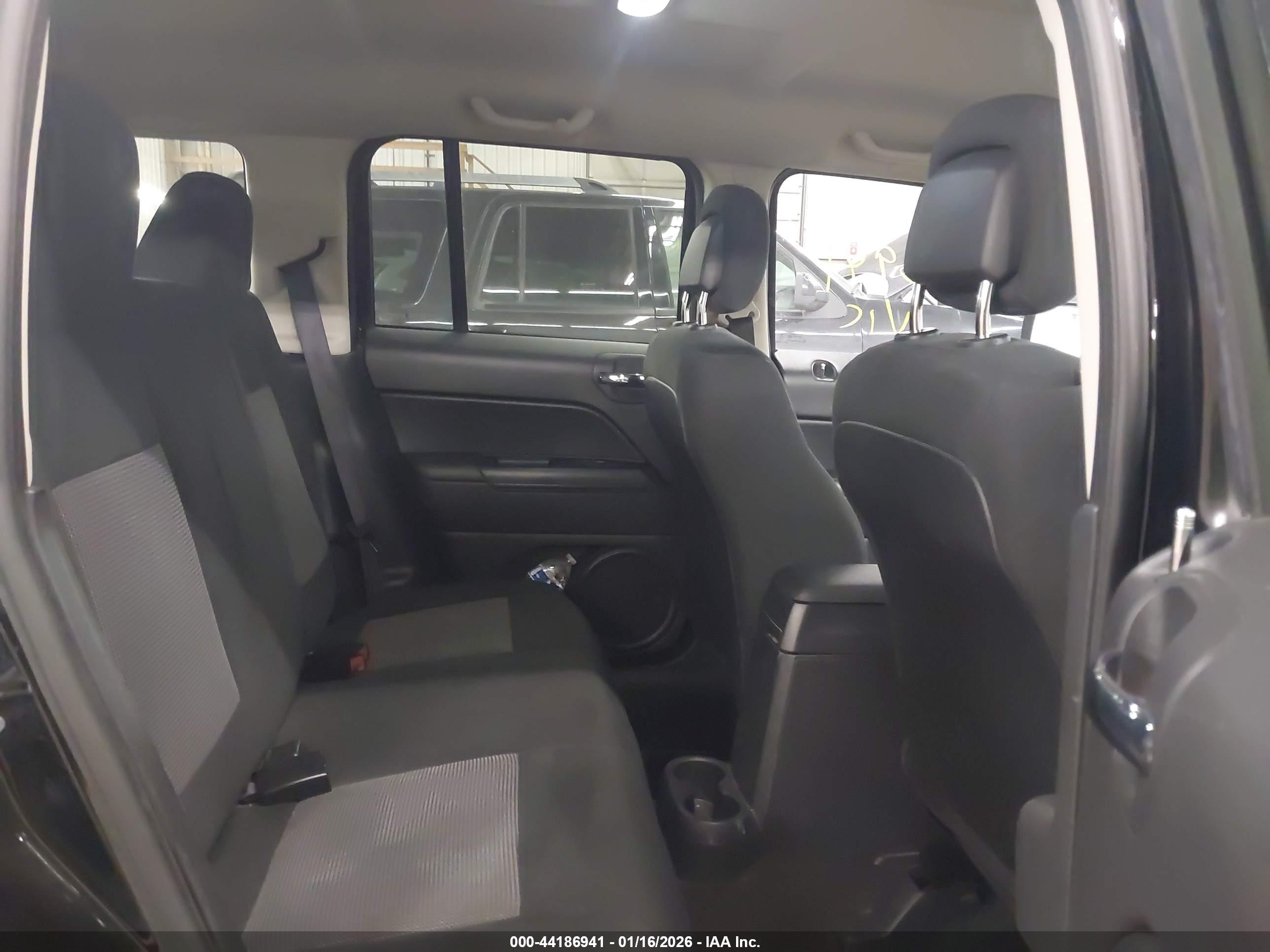JEEP PATRIOT image 8