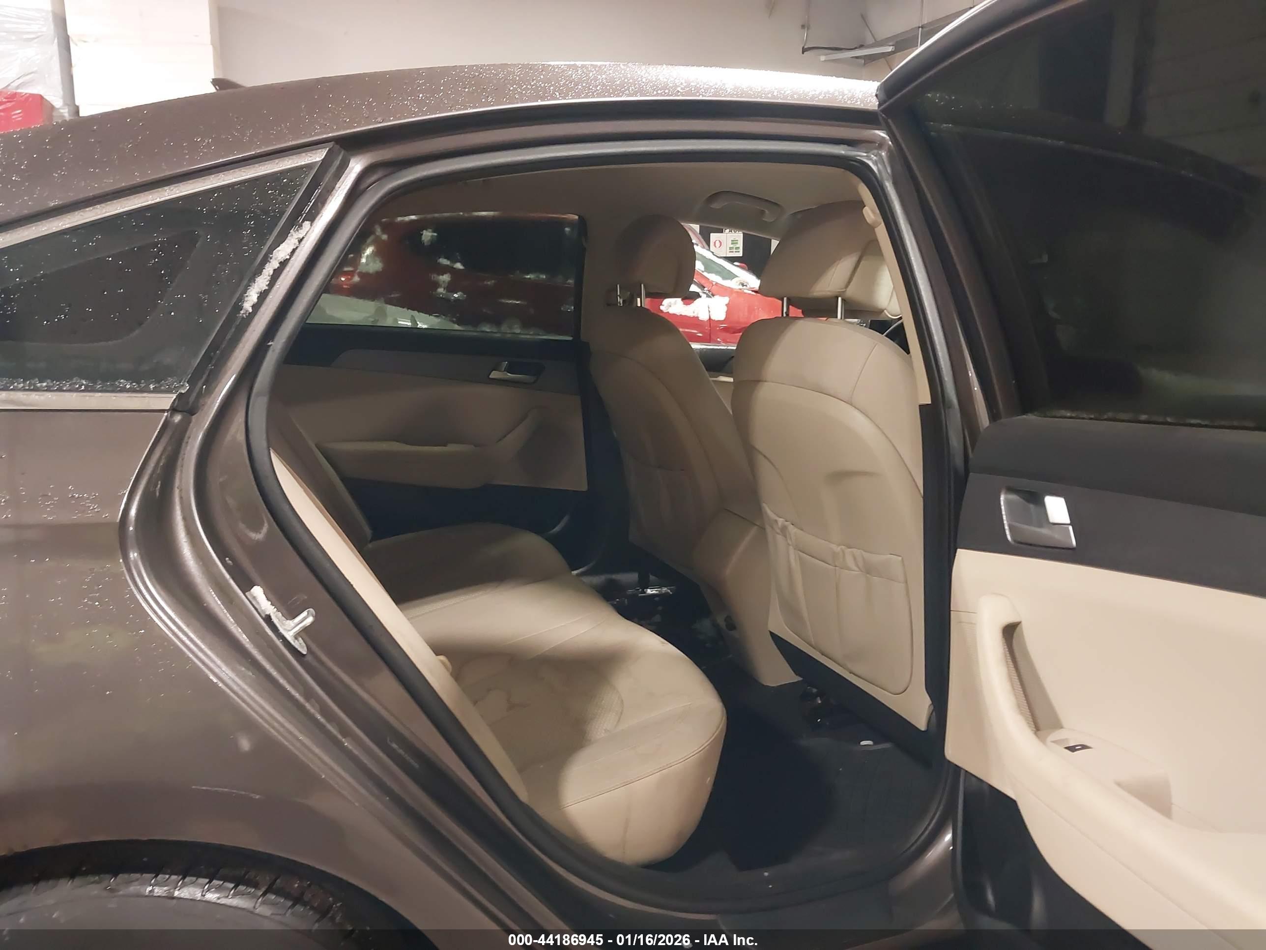 HYUNDAI SONATA image 8