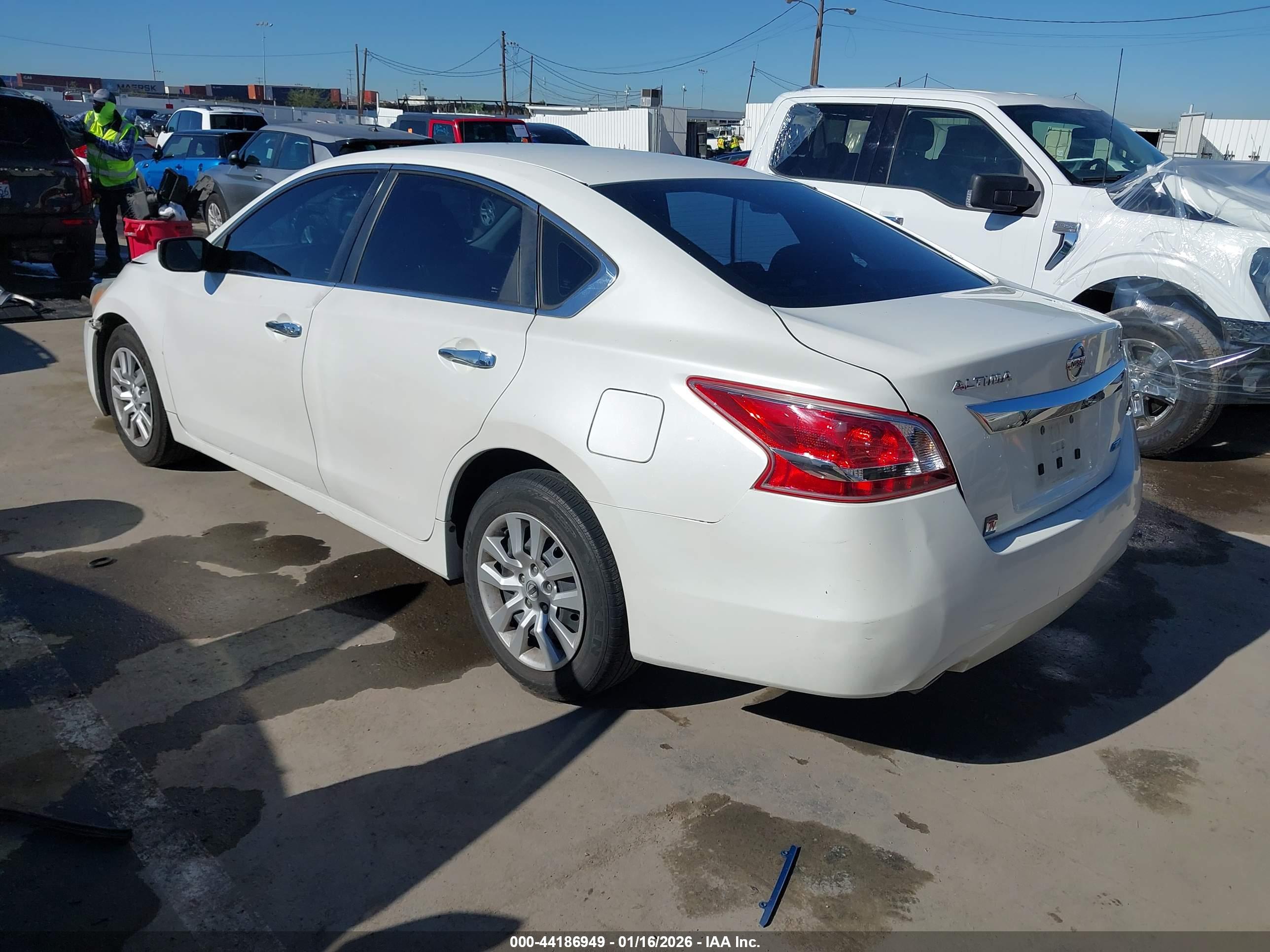 NISSAN ALTIMA image 3