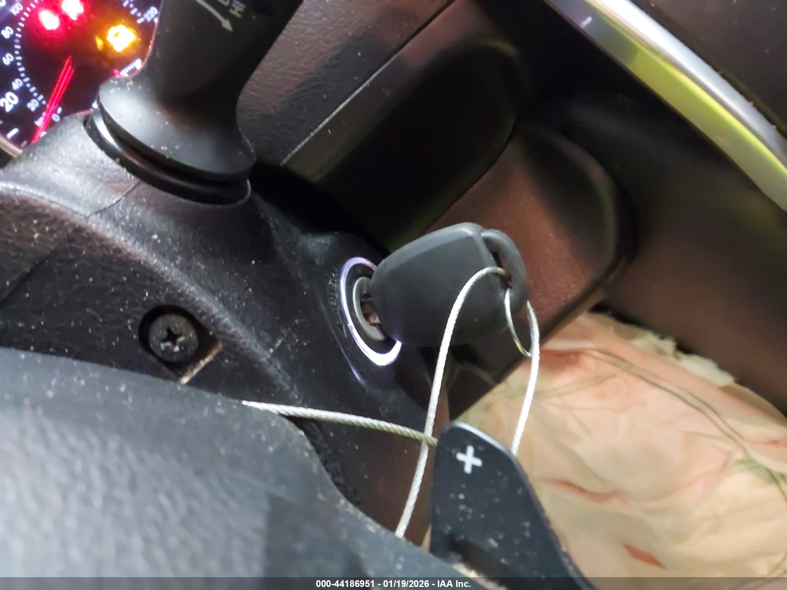 TOYOTA CAMRY image 11