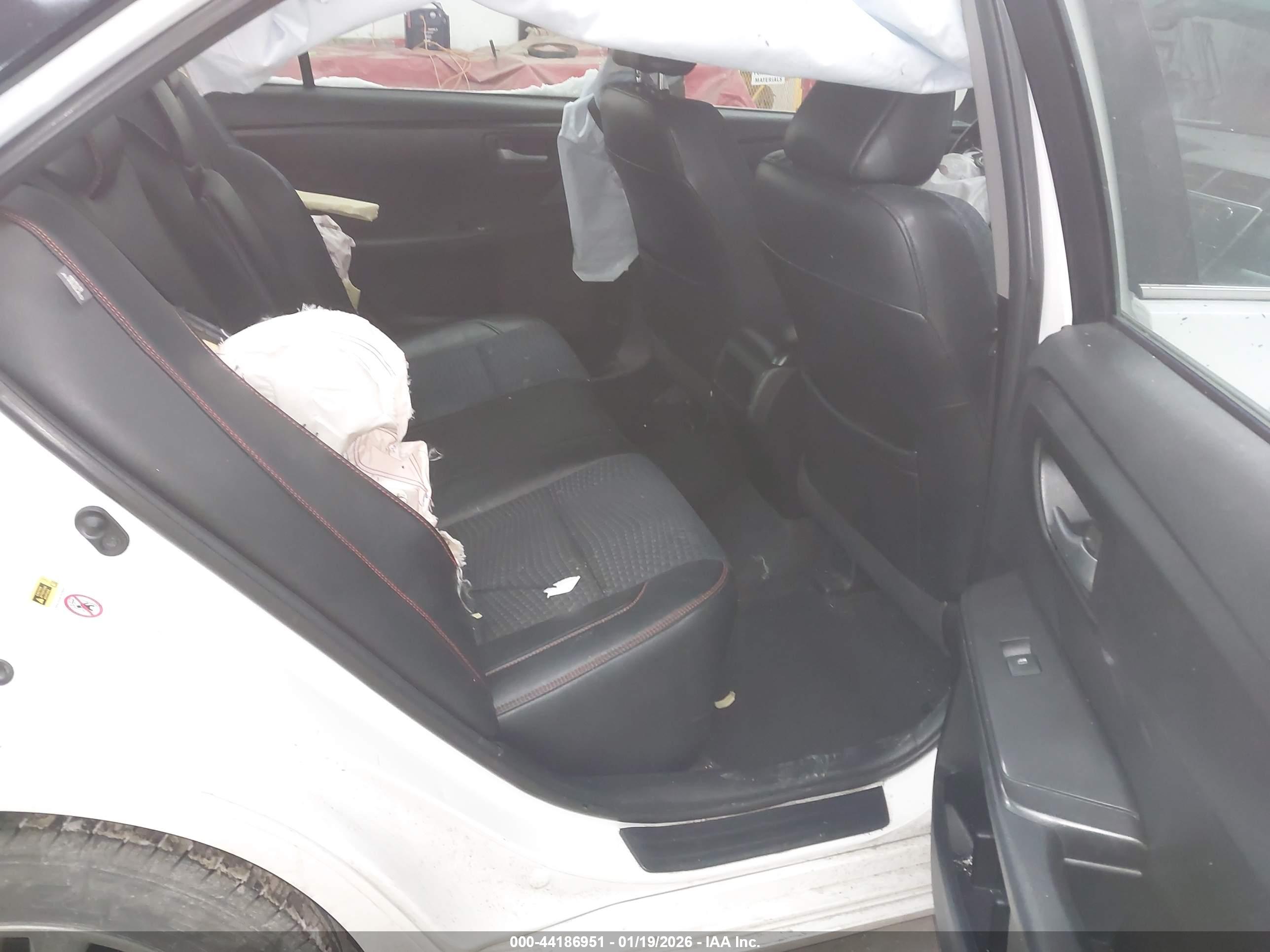 TOYOTA CAMRY image 8