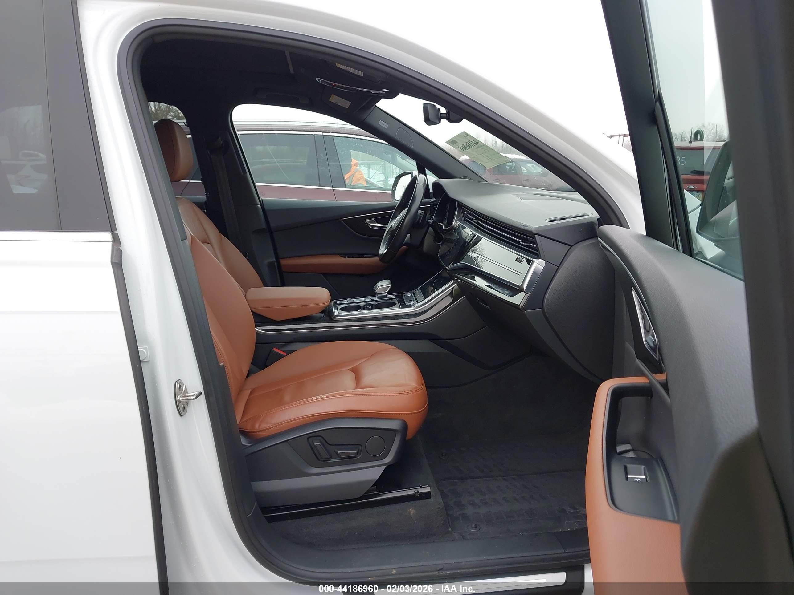 AUDI Q7 image 5