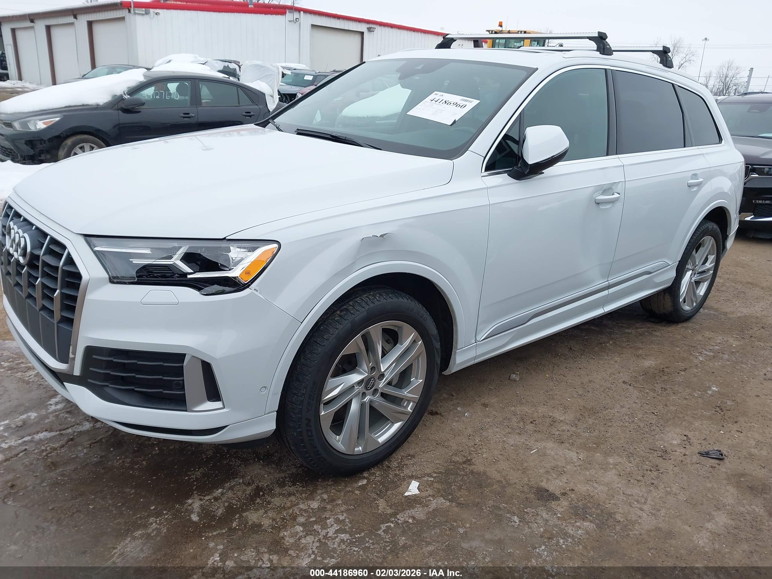 AUDI Q7 image 6