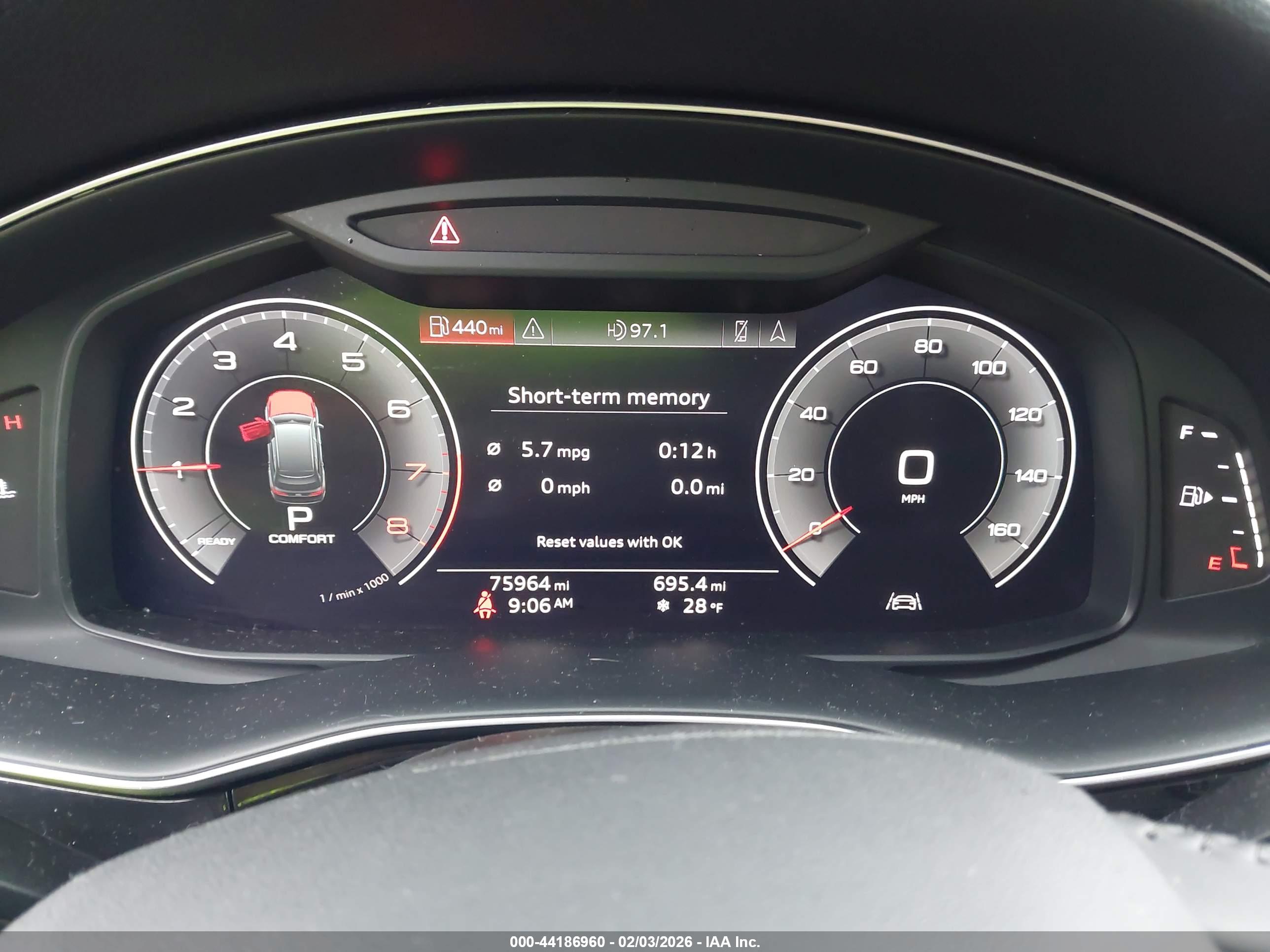 AUDI Q7 image 7