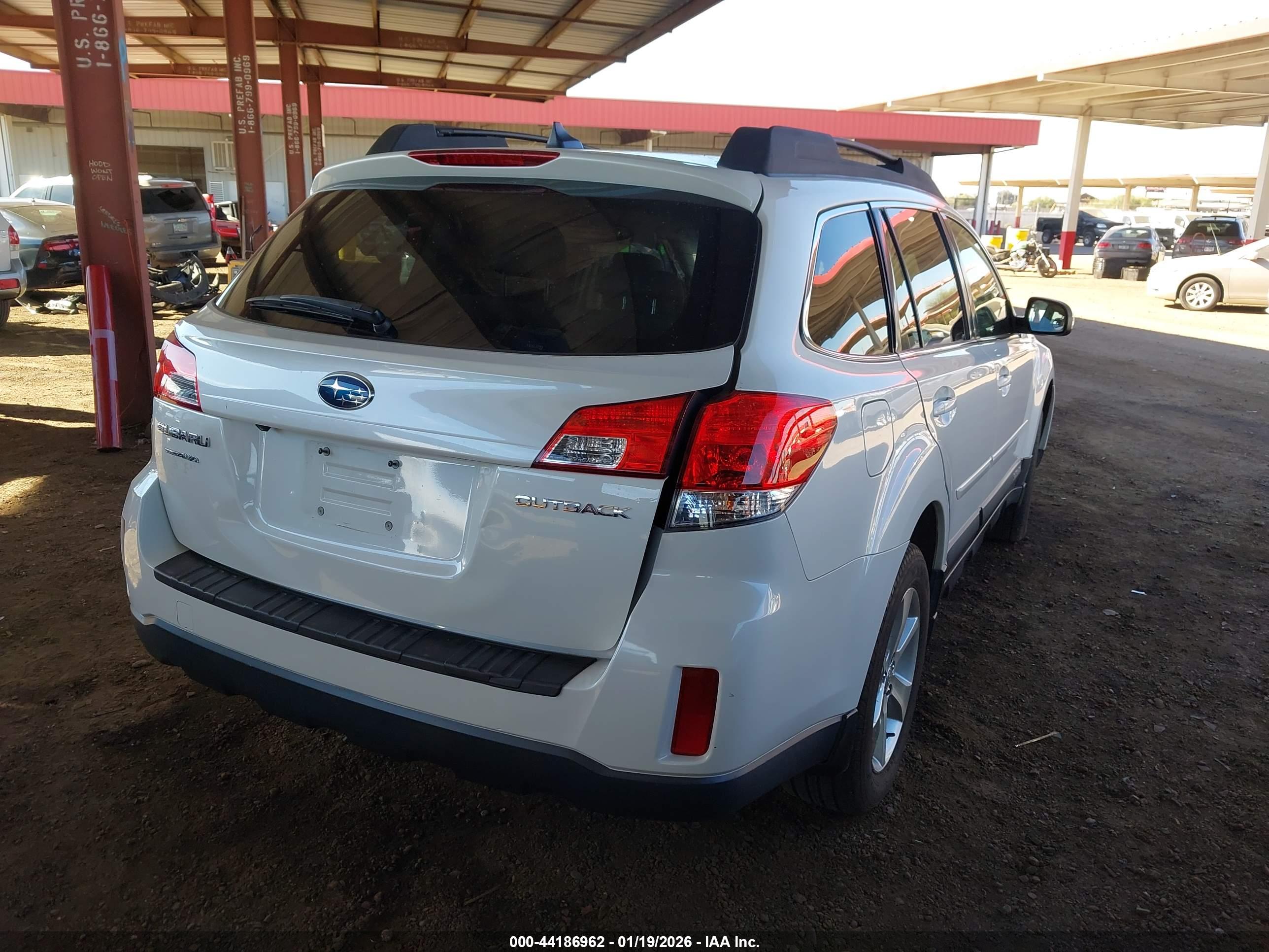 SUBARU OUTBACK image 4