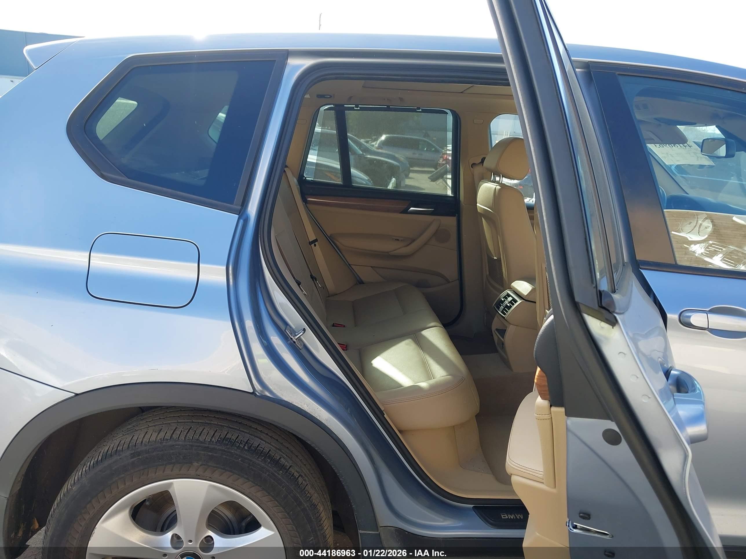 BMW X3 image 8