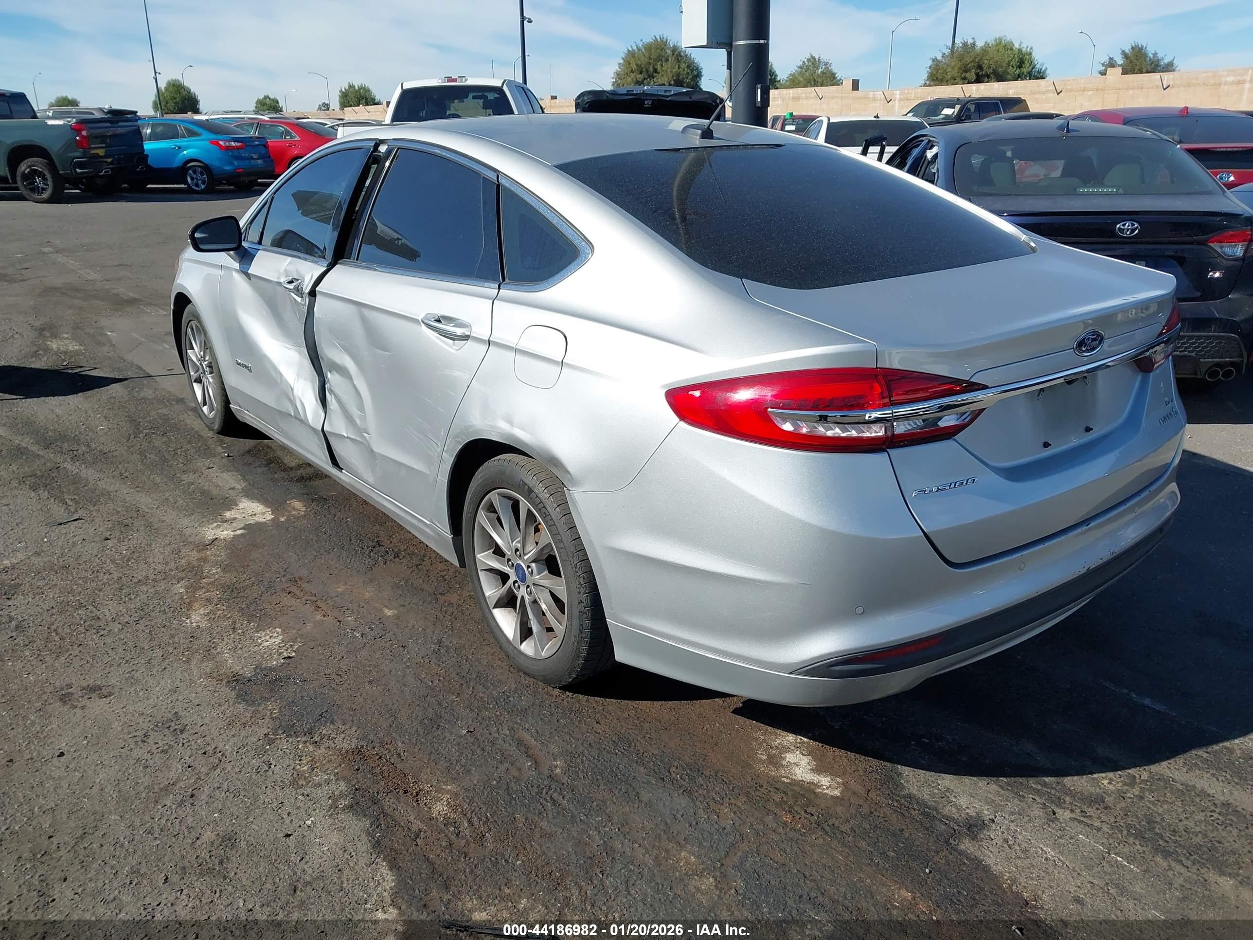 FORD FUSION image 3