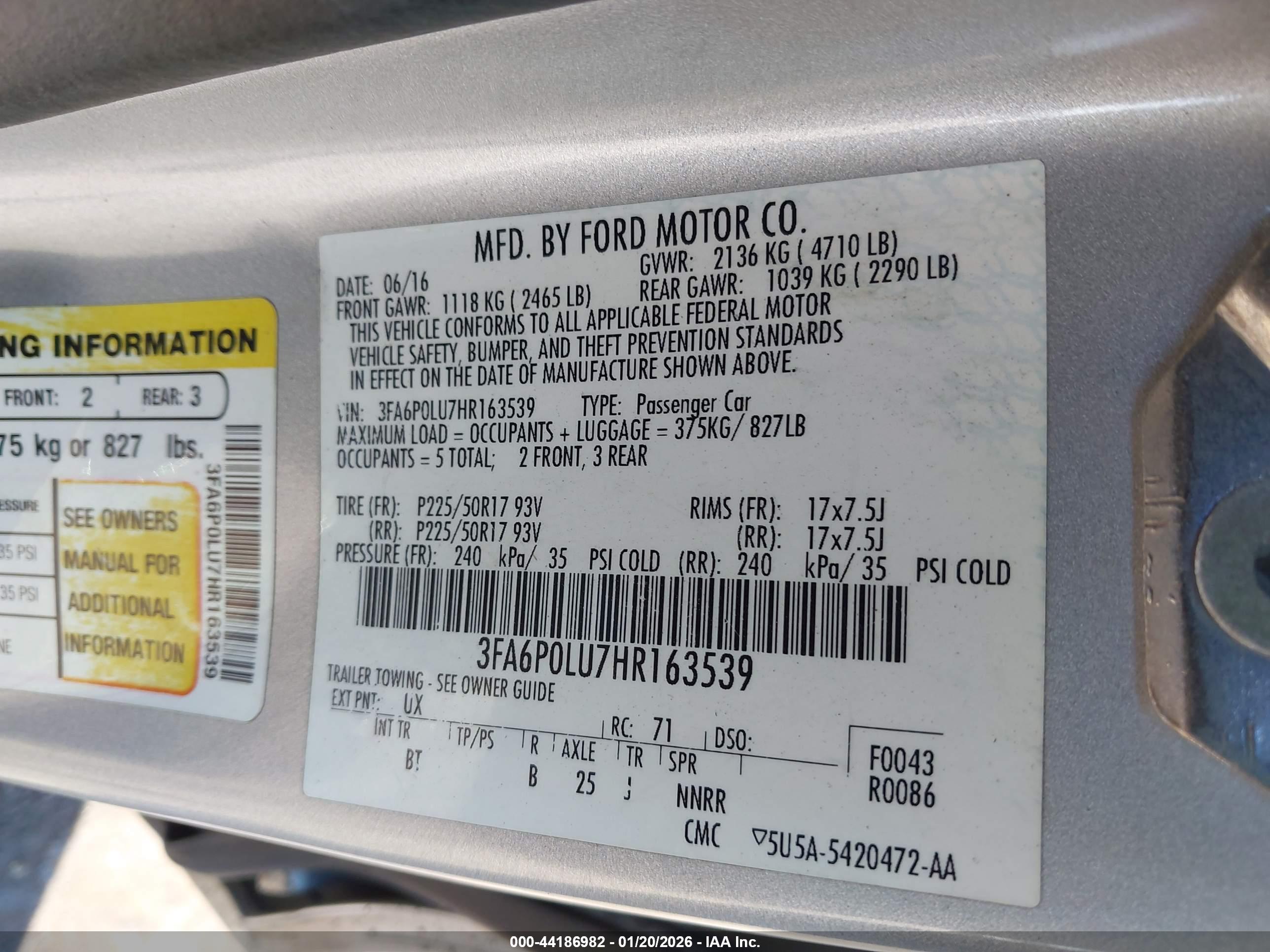 FORD FUSION image 9