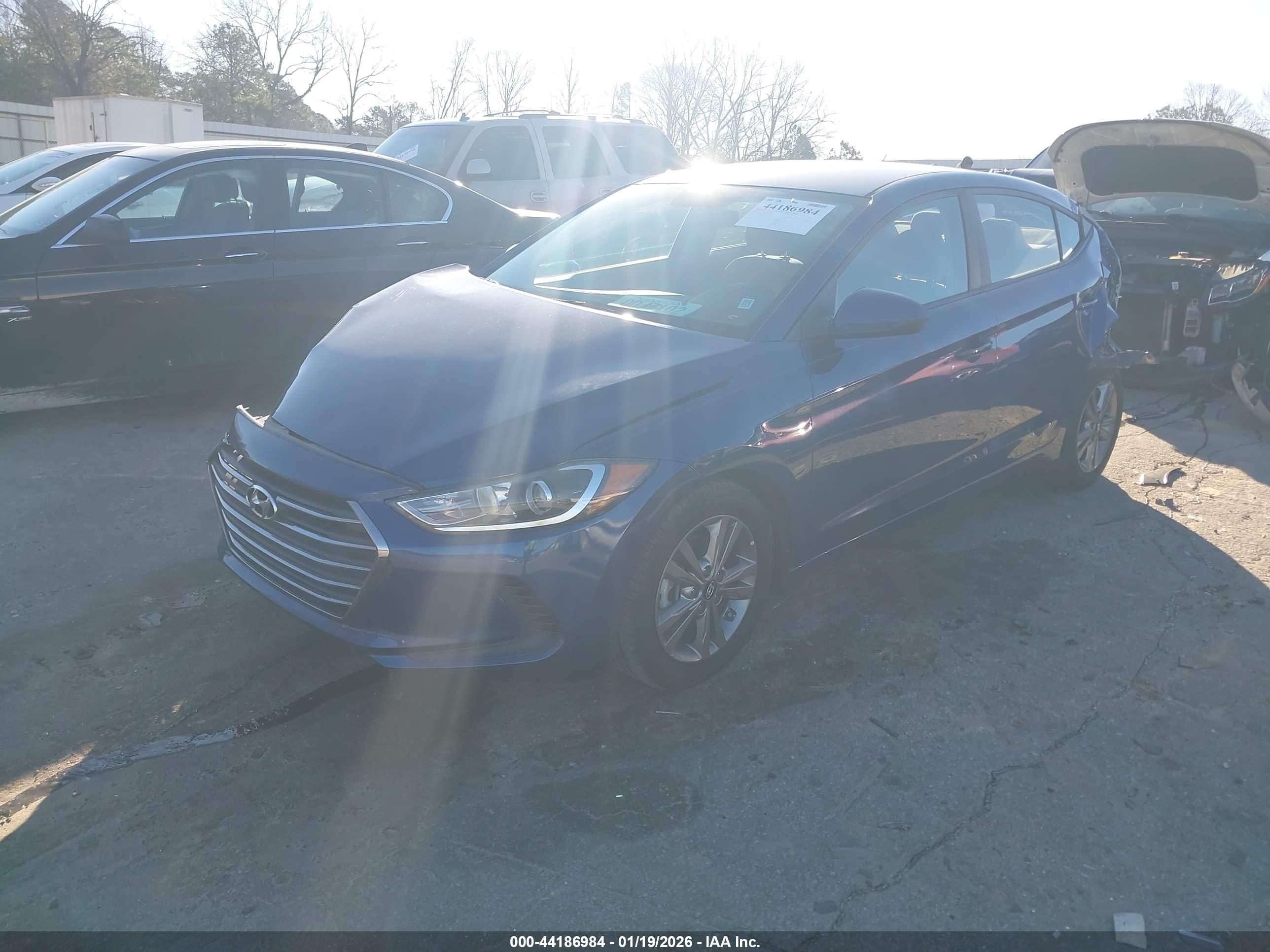 HYUNDAI ELANTRA image 2