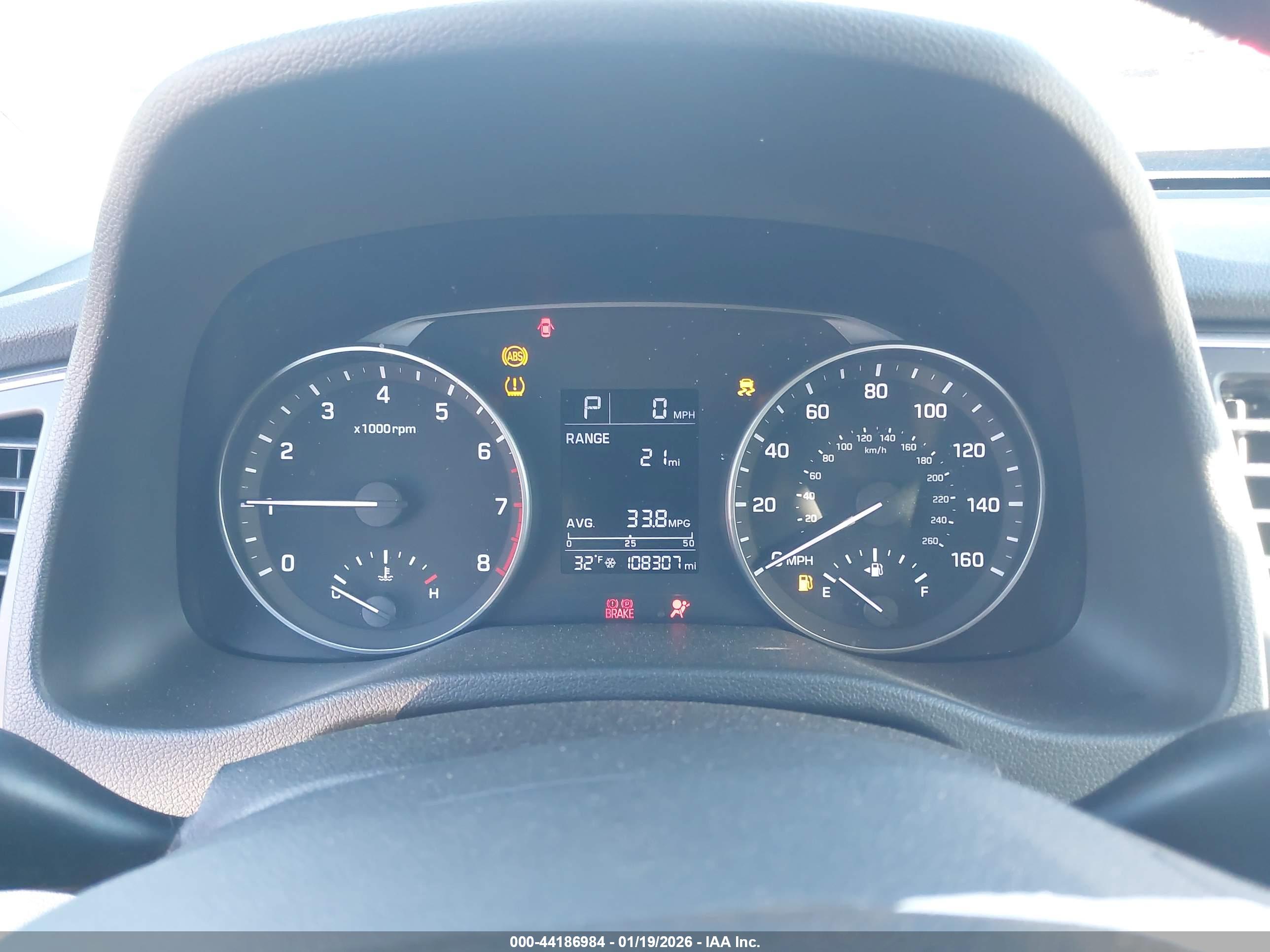HYUNDAI ELANTRA image 7